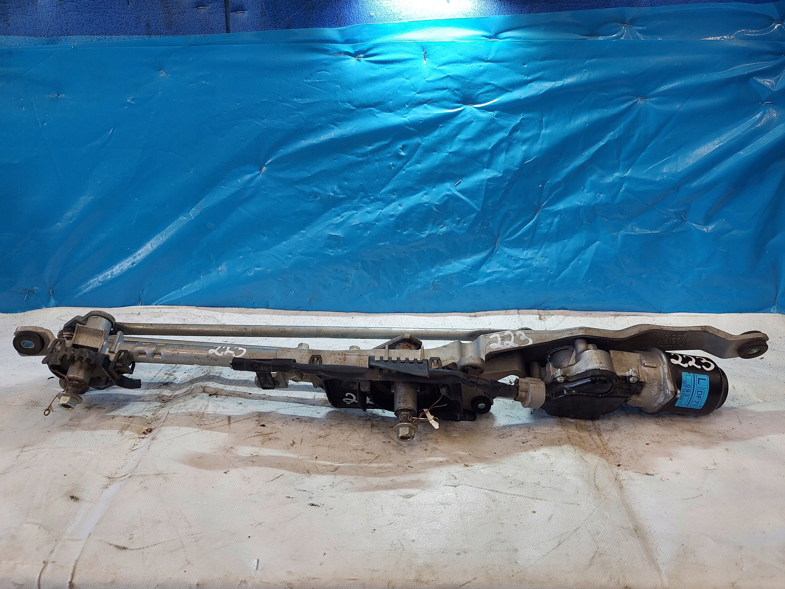 wiper mechanism MAZDA II DF716737X front