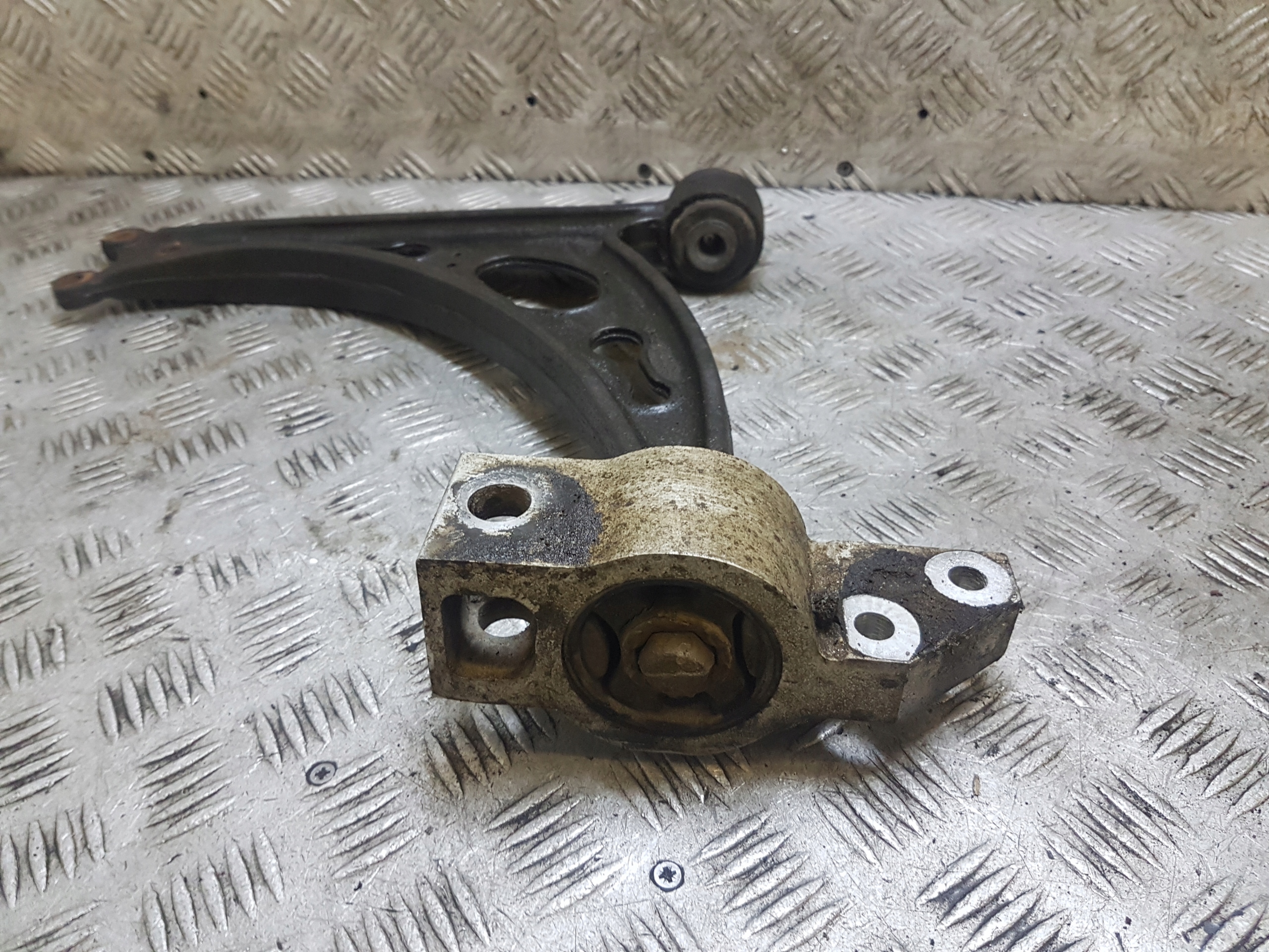 arm left front AUDI A3 8P 1K0407153G