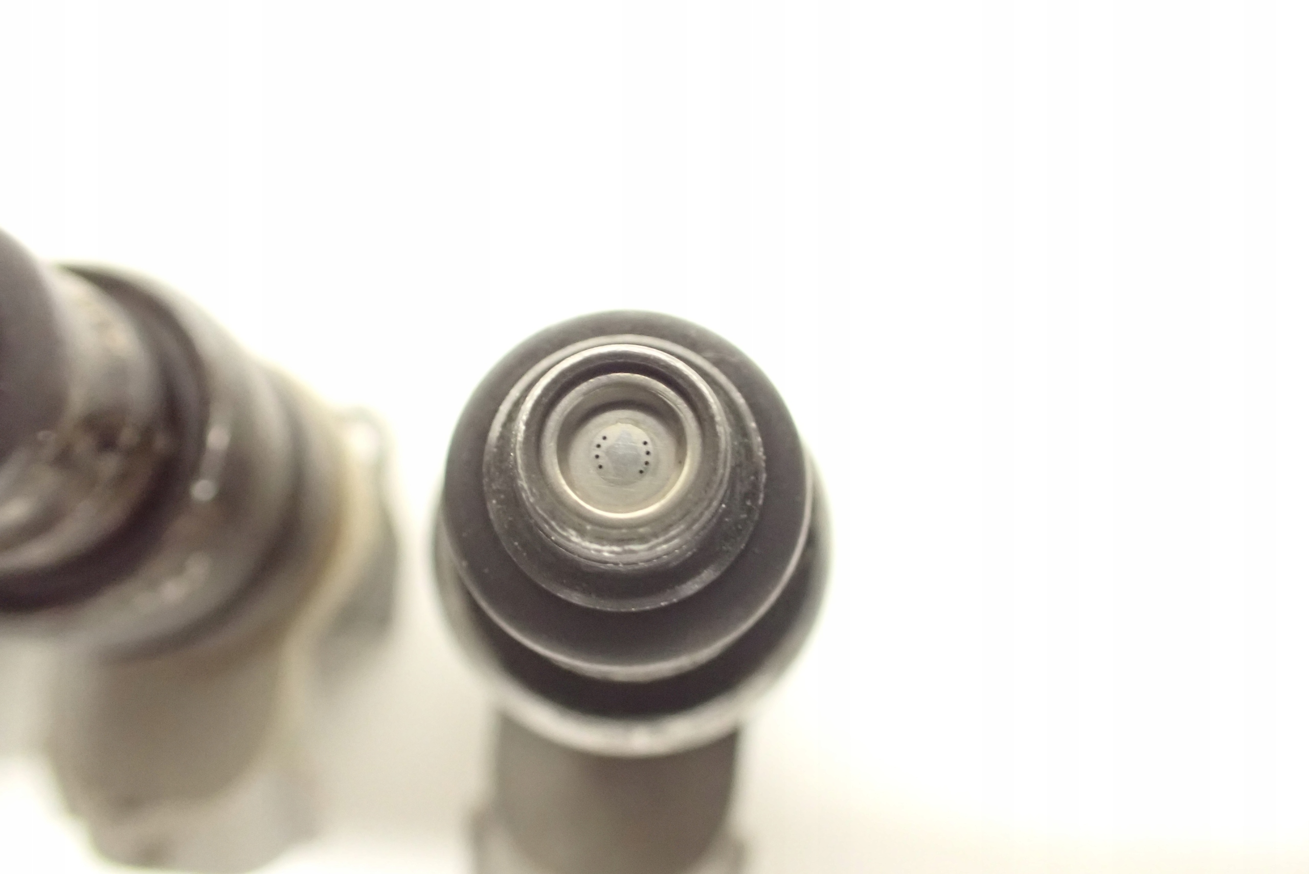 WTRYSK PALIWA SMART FORFOUR 1.1 04-06R COLT VI 1.1B 1.3B MR988977 Typ silnika Benzyna