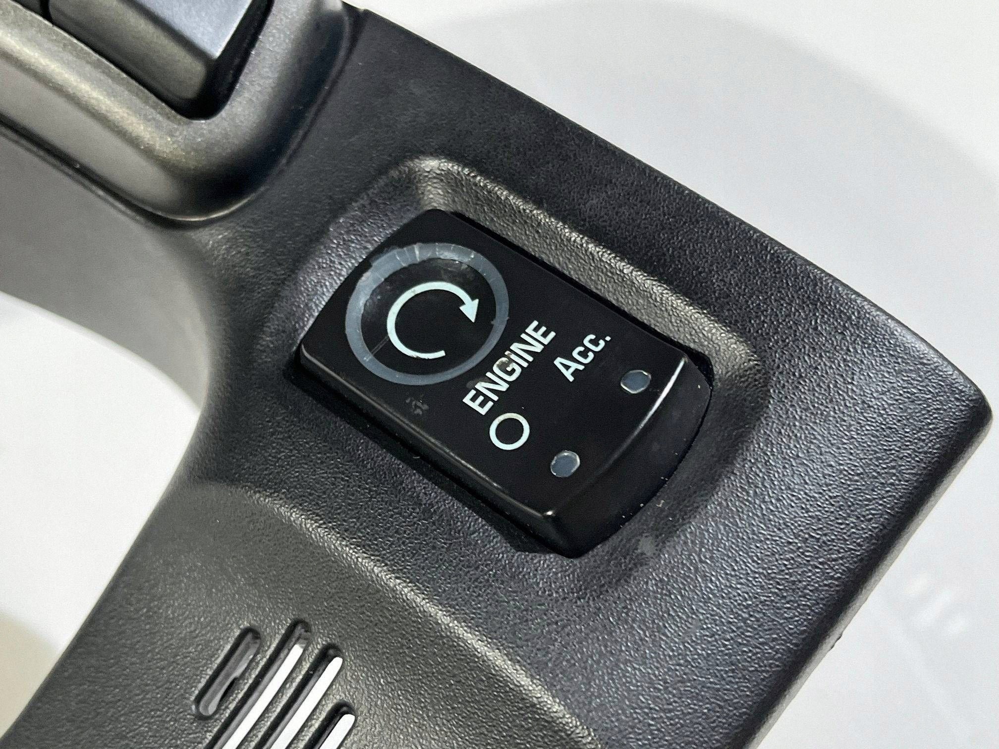 châssis dekor compte tours du tableau de bord bouton start Chevrolet Corvette C6 2005