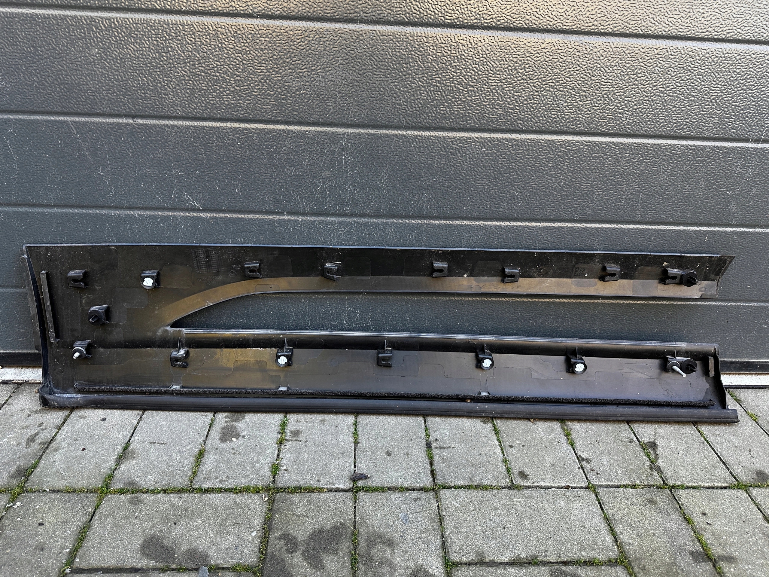 OPEL MOKKA B II moulding door right front 9848847880