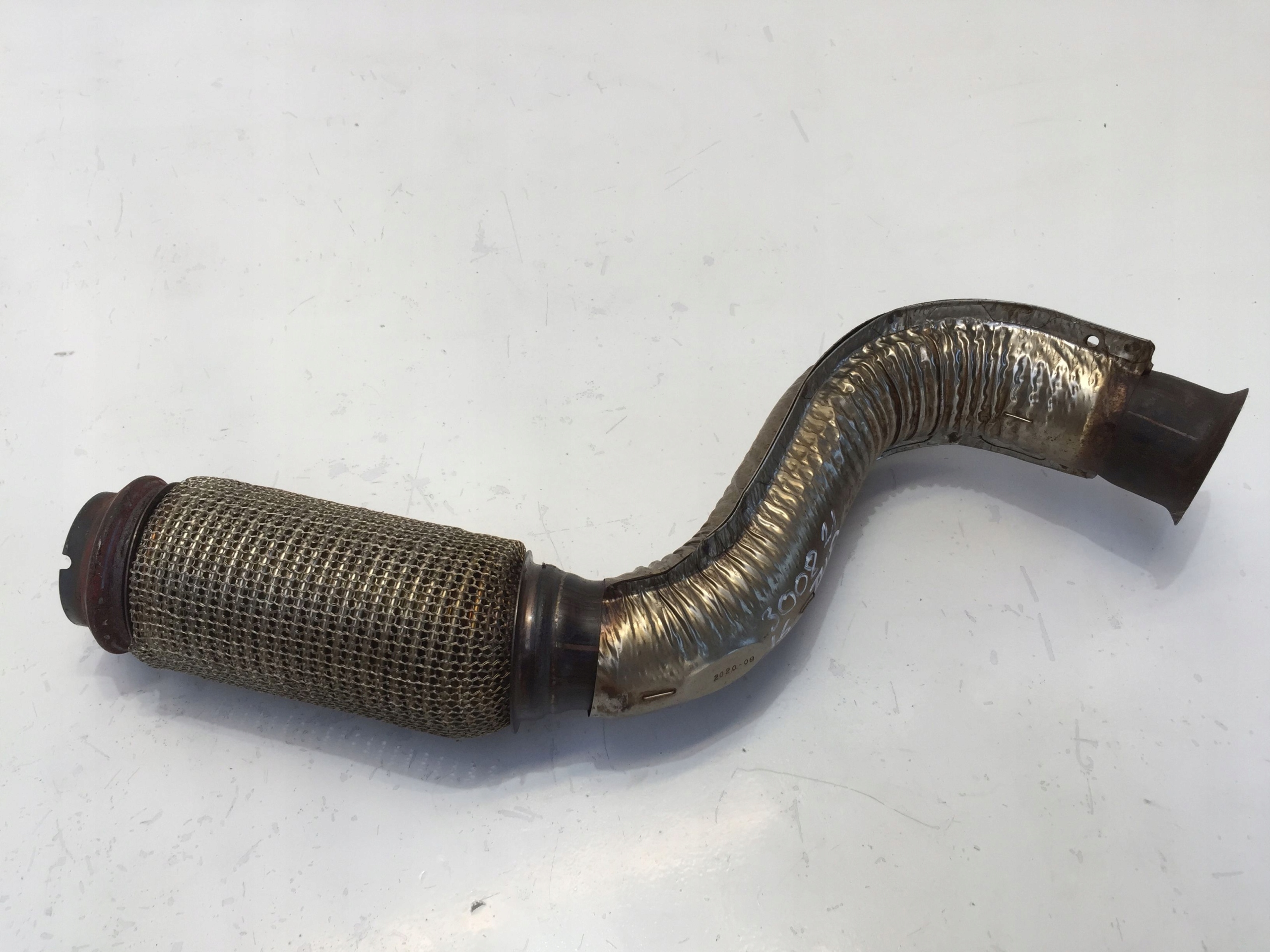 1.6 - PEUGEOT 3008 II 21R амортизатор вибрации гибкий разъем