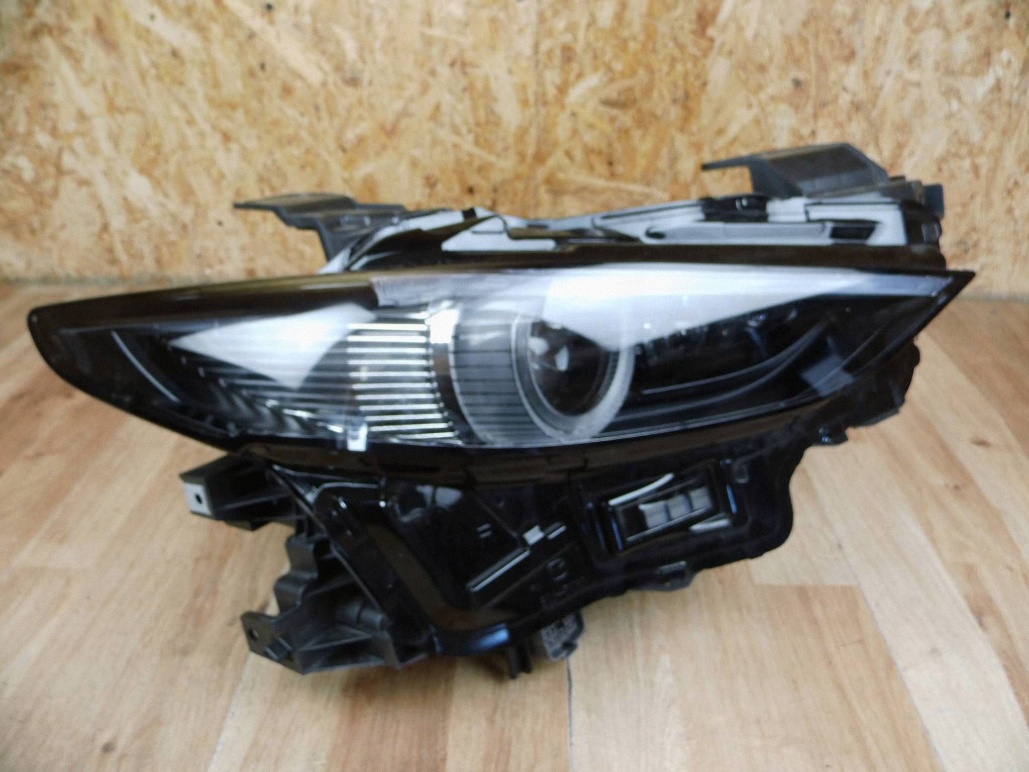 Mazda 3 BP 2019+ light right front front right BHRA67890