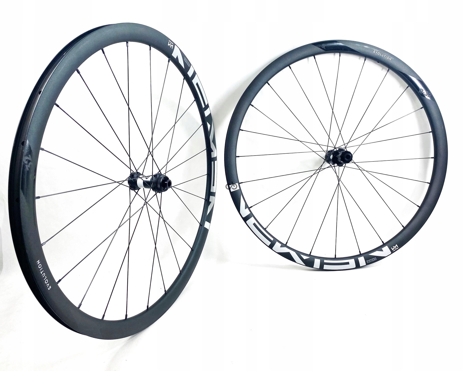Newmen R32 Sl Evolution DTSwiss 350 Nová Bílá kola
