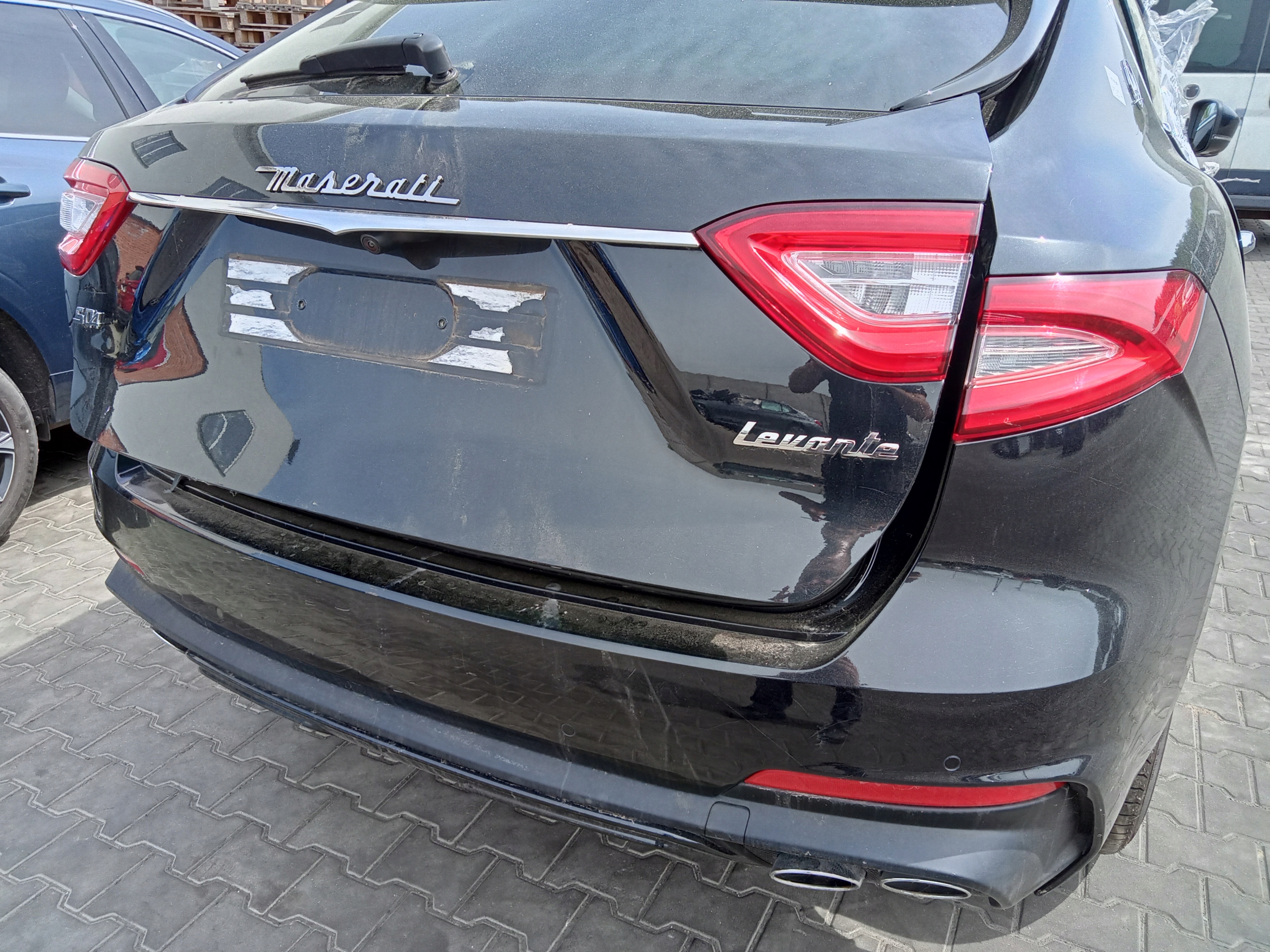 MASERATI LEVANTE ПЕРЕДНЯ ПАНЕЛЬ ВАННА КРИЛО ЦІЛЕ ЗАД. ЗАД