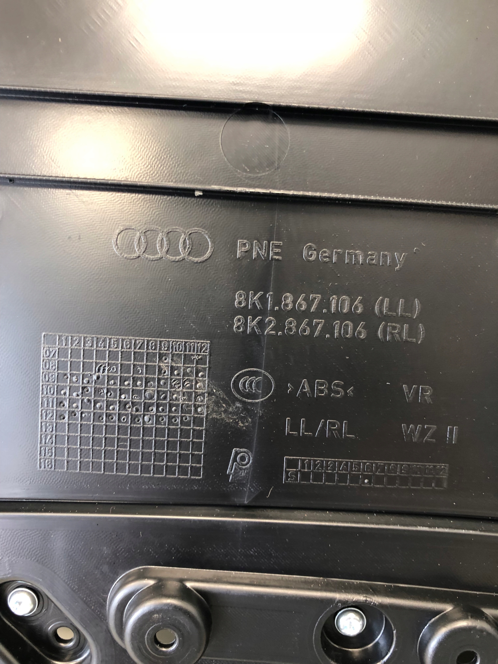 side door right front AUDI A4 B8 8K1867106