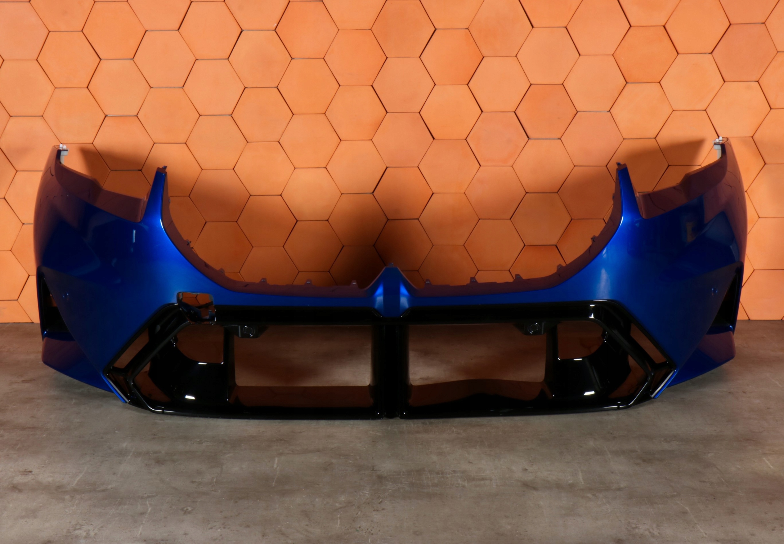 BMW M5 G90 G99 complete bumper front front colour C1K MARINA BAY BLUE