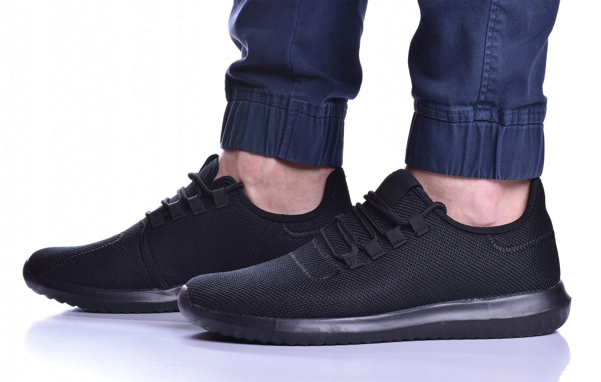

Buty Męskie Adidasy Venmax lekkie czarne r.44