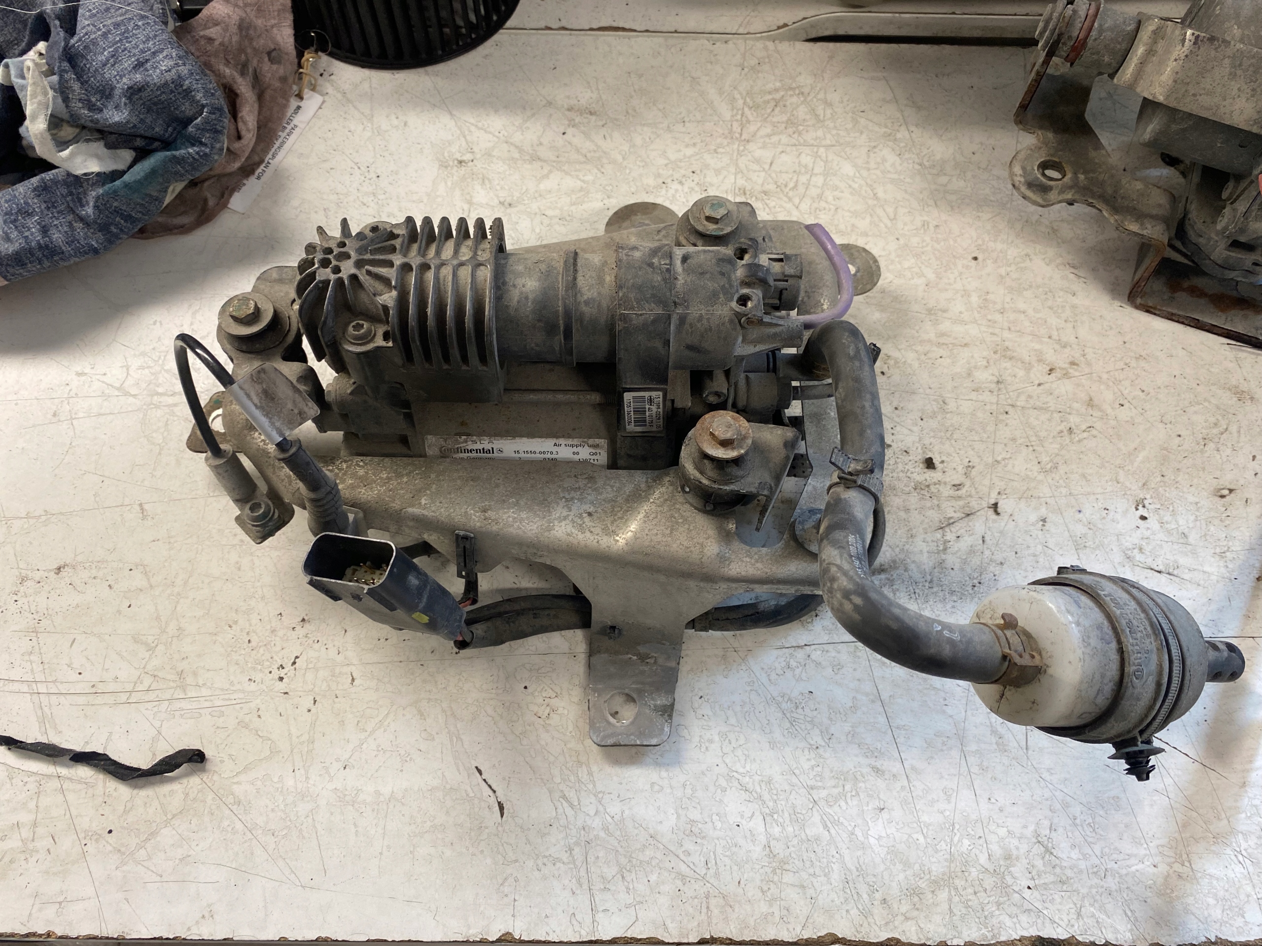 1515990329 - TESLA MODEL S 13R. воздушный компрессор