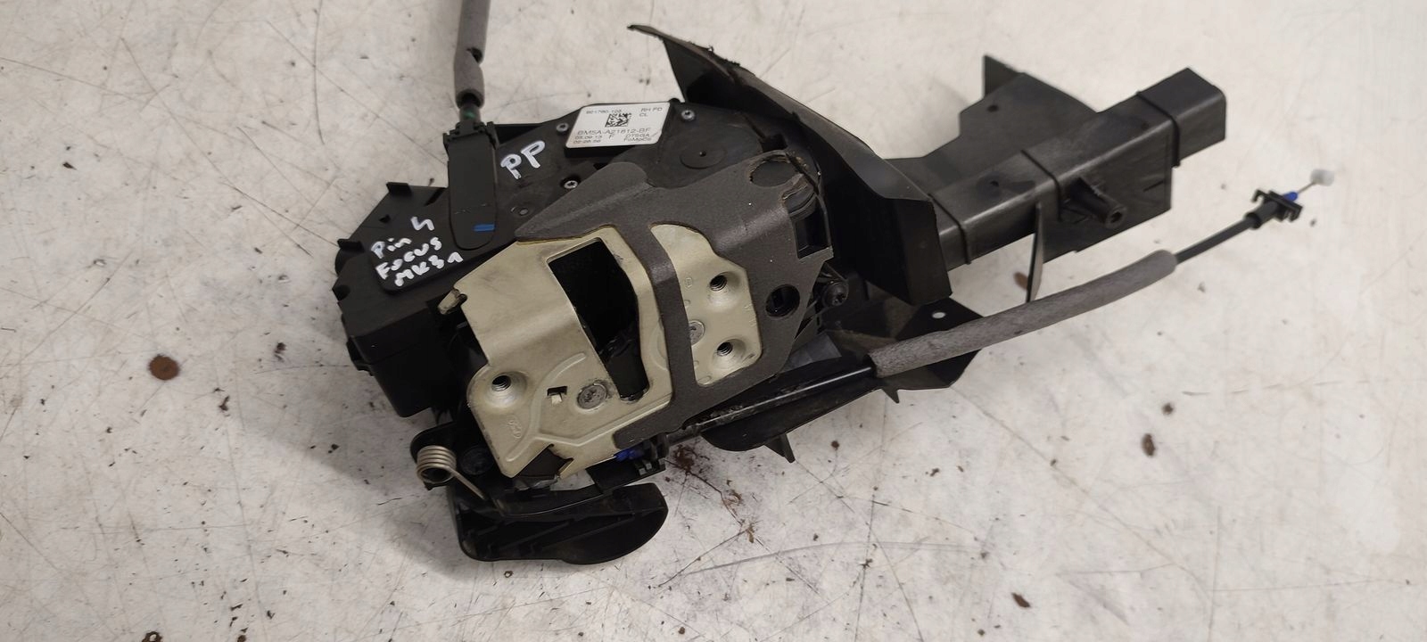 lock door front front right Ford Focus MK3 kombi 1,0 Ecoboost