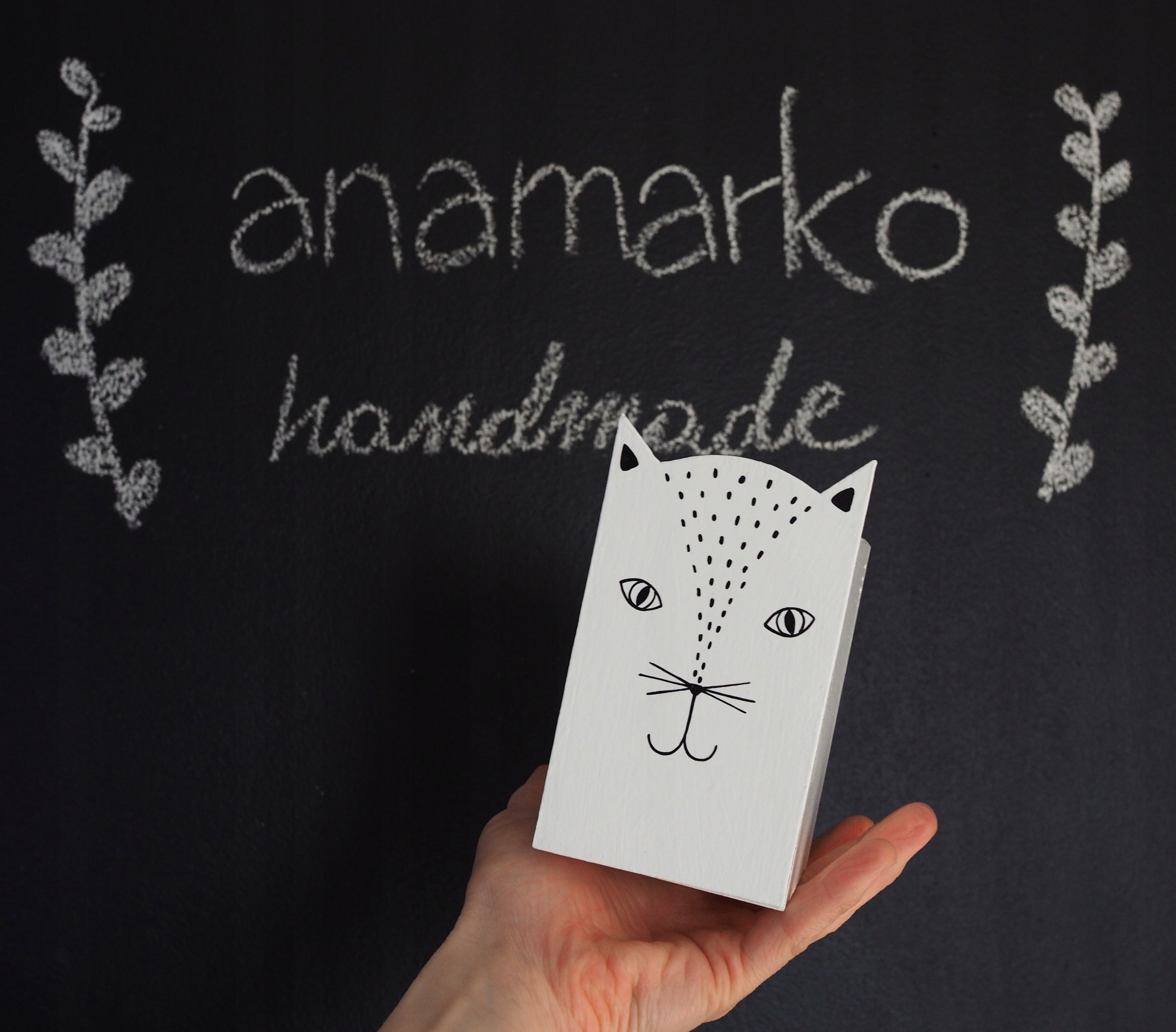 nádoba na náčiní pastelky Bílý art kočka Malý