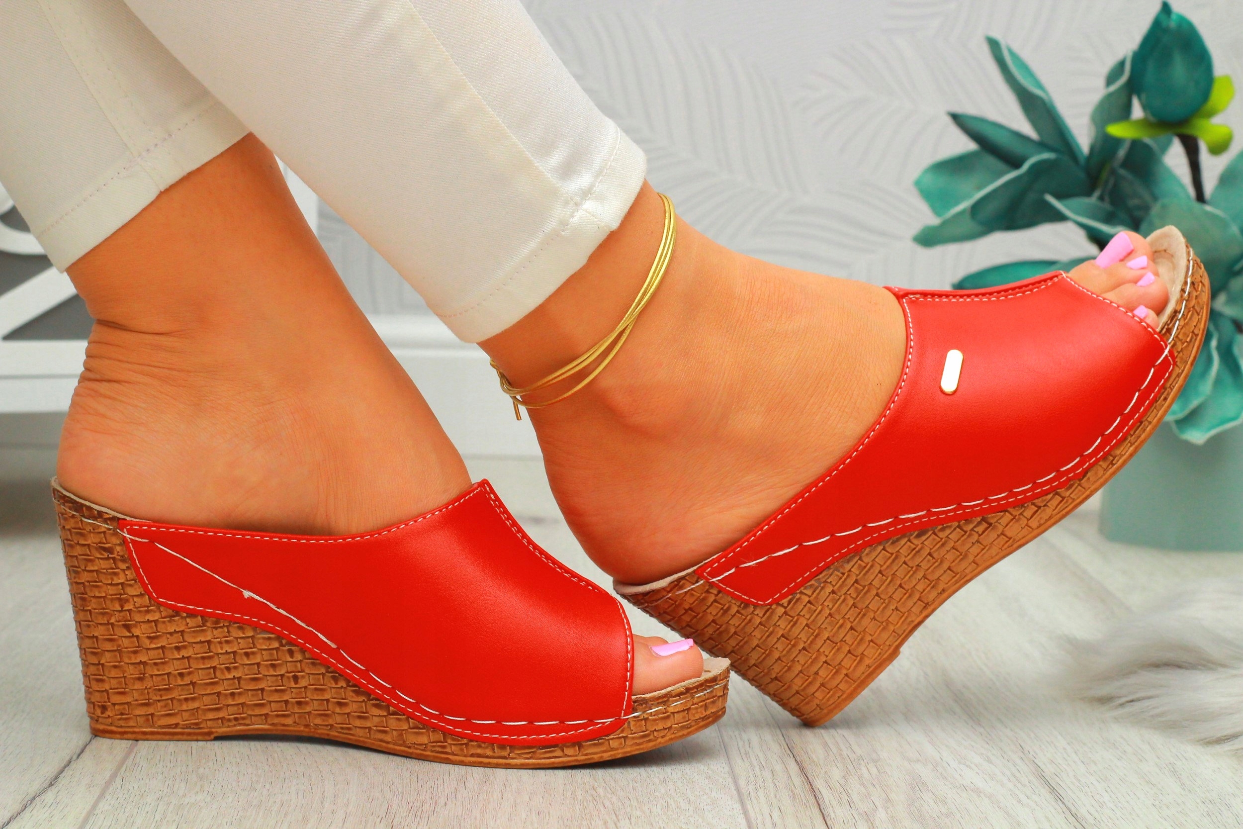 KLAPKI DAMSKIE LEKKIE wygodne POLSKIE wk.SKÓRA Kod producenta 9904-RED