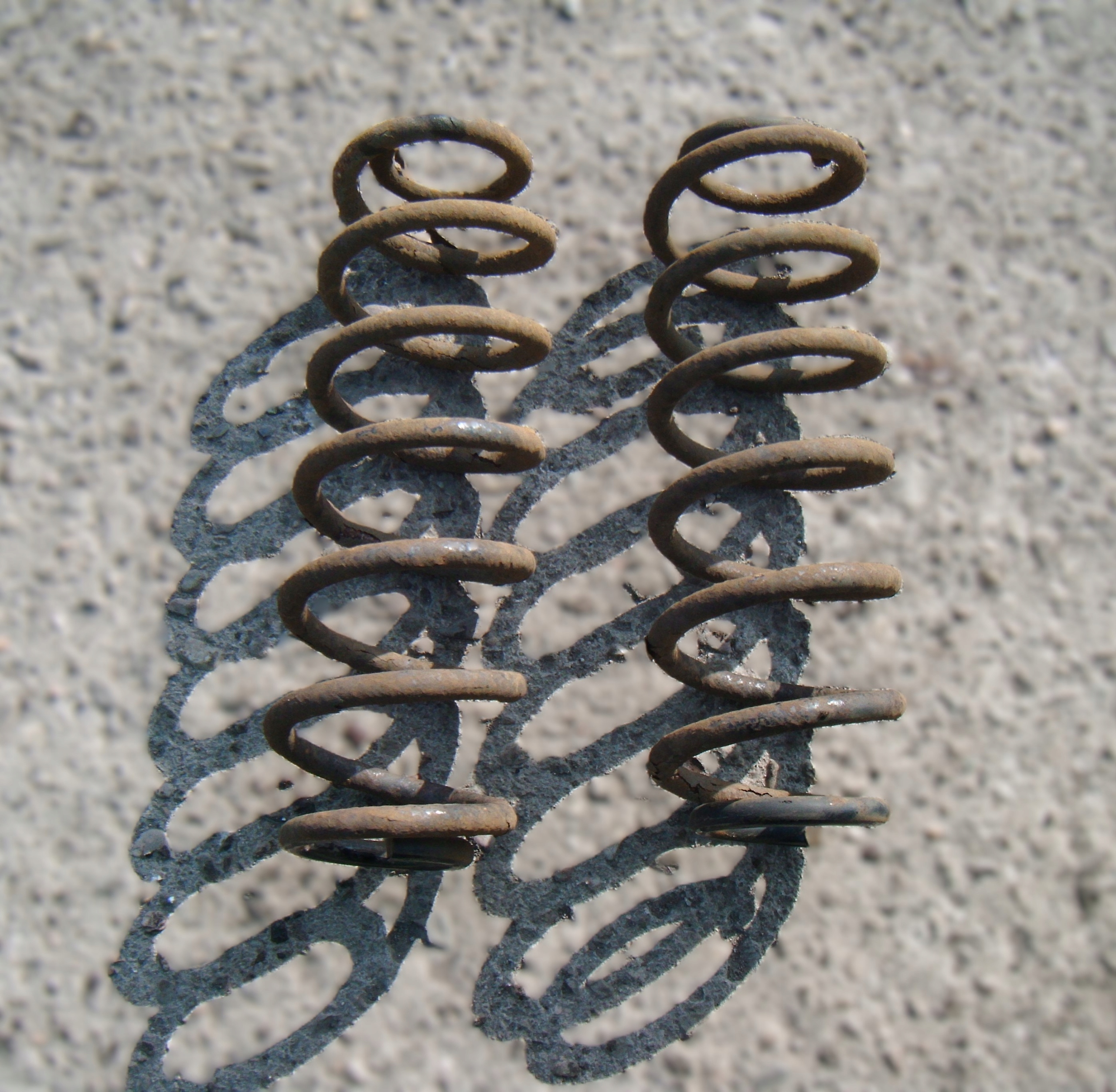 VW PASSAT B6 KOMBI 05-10 SPRĘŻYNY ZAWIESZENIA TYŁ