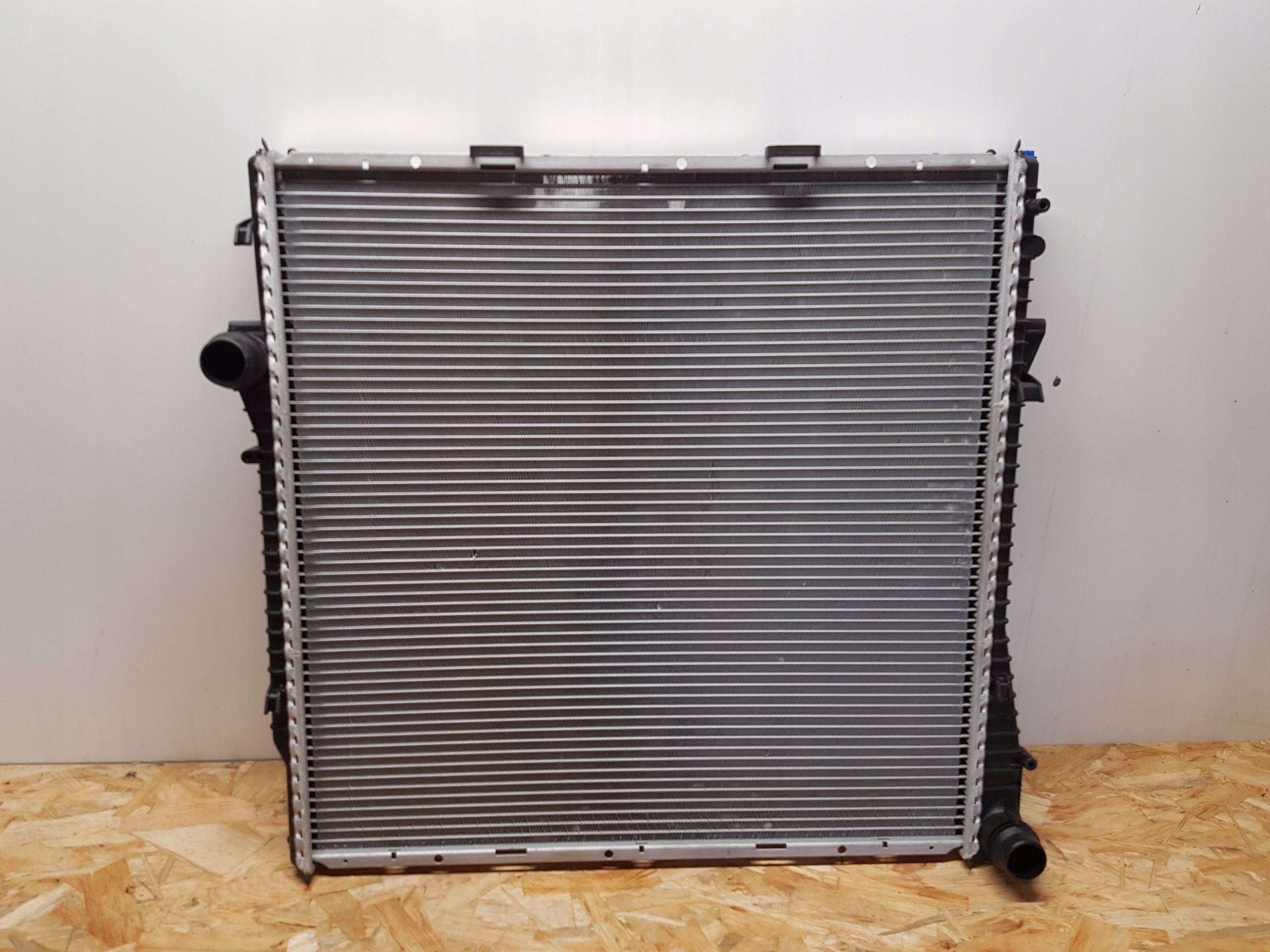 CHŁODNICA WODY BMW X5 E53 7544669