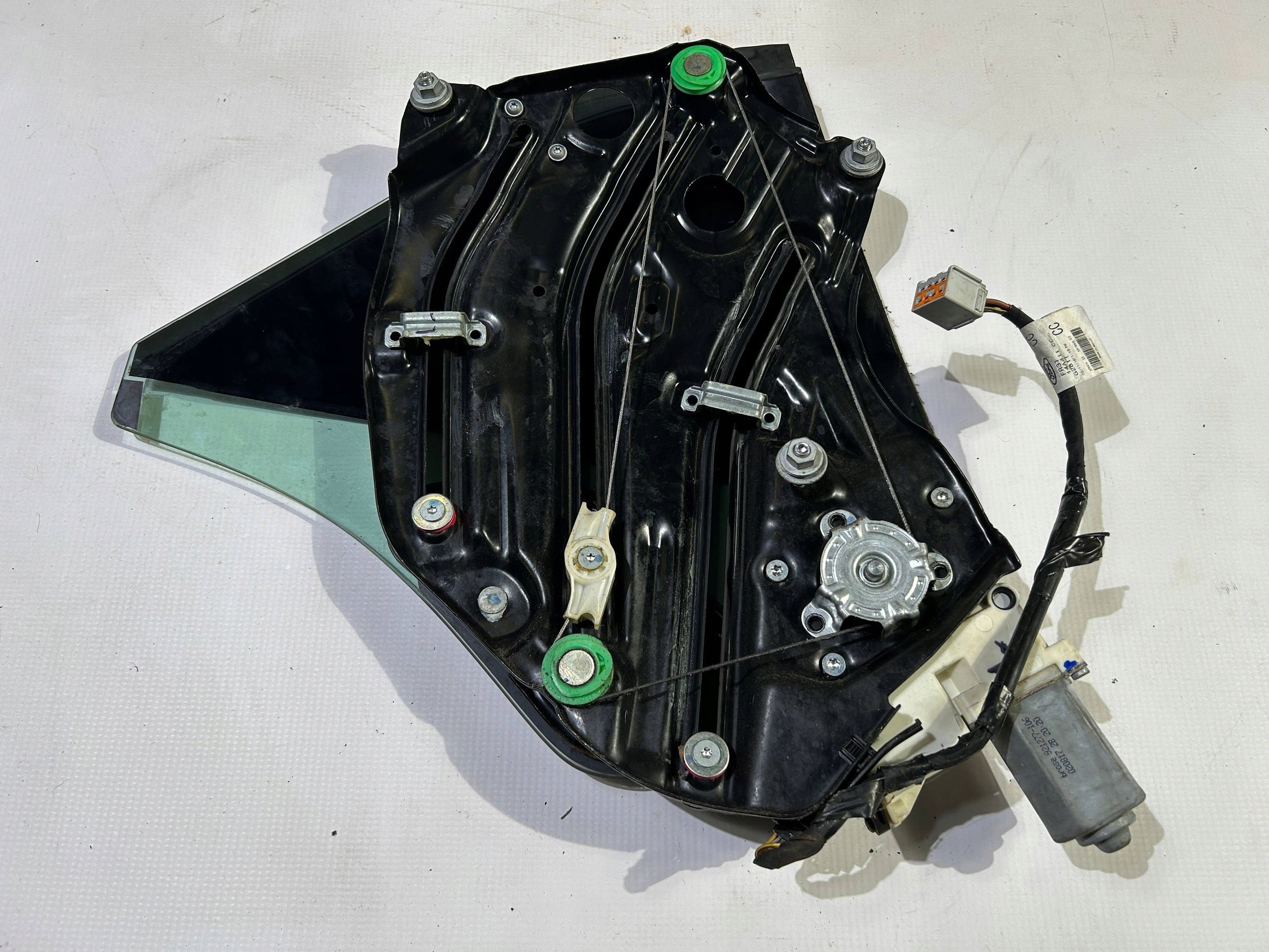 window rear part rear left window regulator Ford Mustang Cabrio 2015