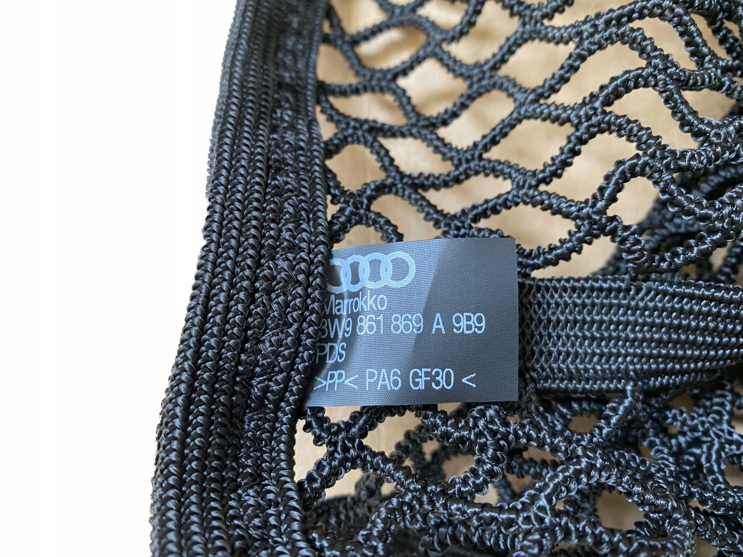 AUDI A4 8W B9 Q3 83A SIATKA BAGAZNIKA 8W9861869A Rodzaj siatki