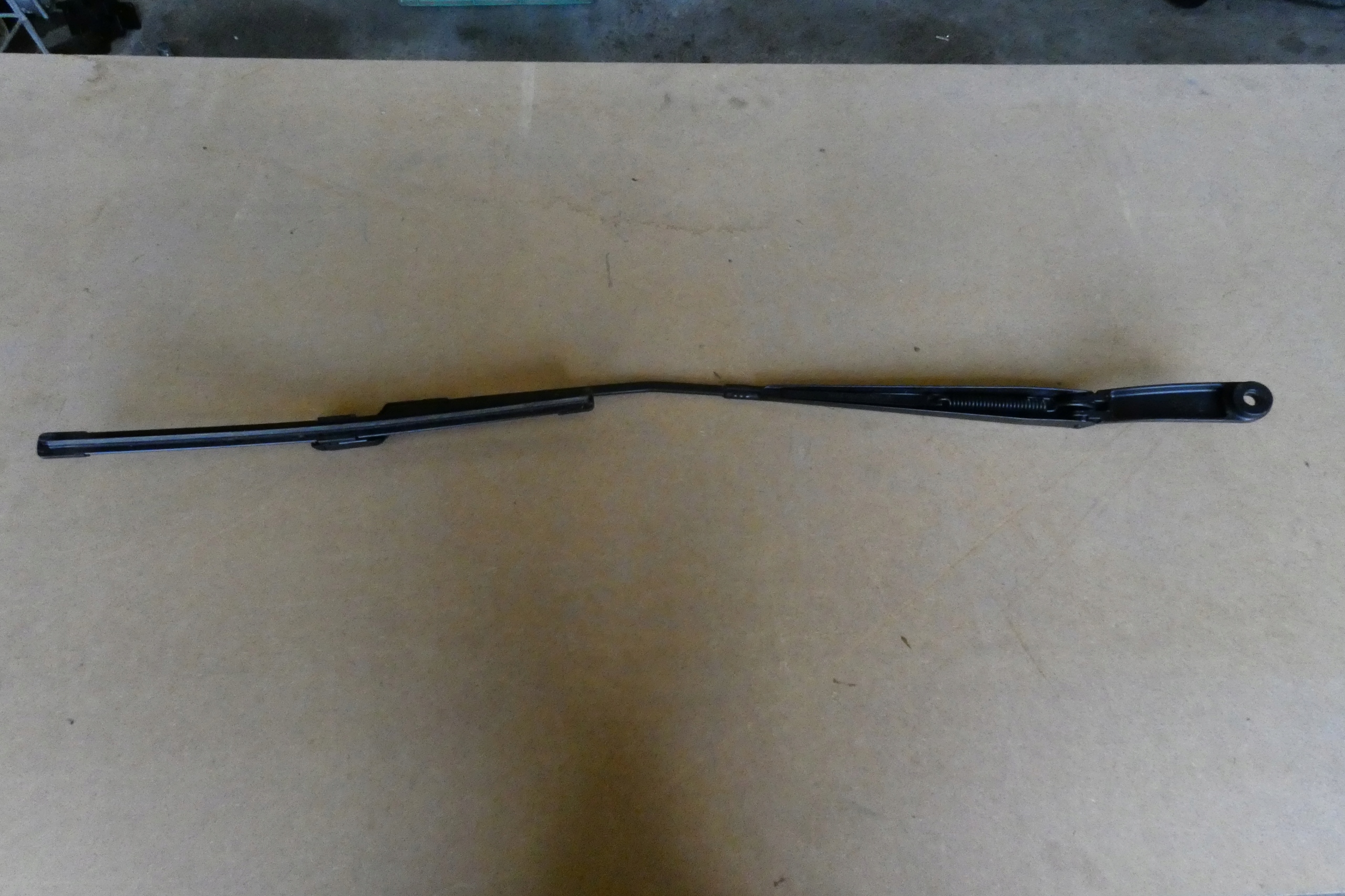 wiper arms front - MG4