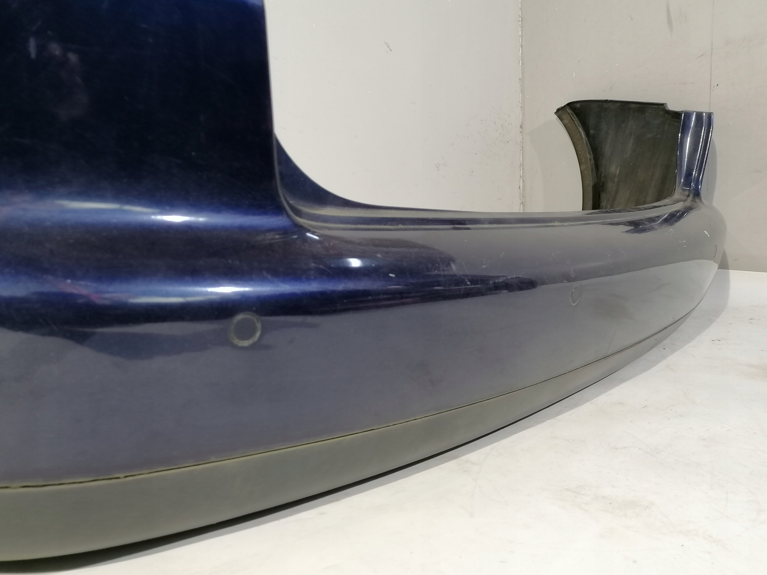VW Touran und Stoßstange heck hinten
