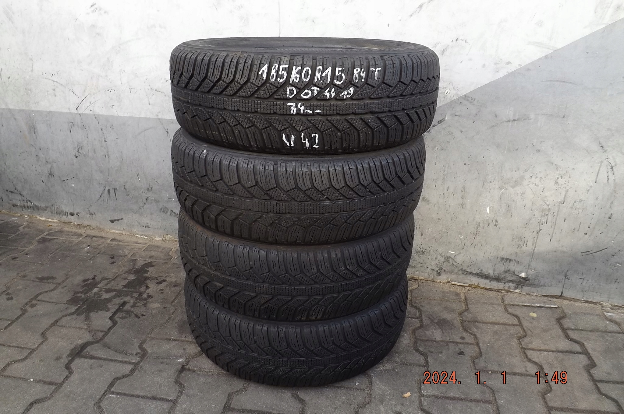 [U42] 4XZIMA 185/60R15 84T SEMPERIT MASTER-GRIP 2 & Marka Semperit
