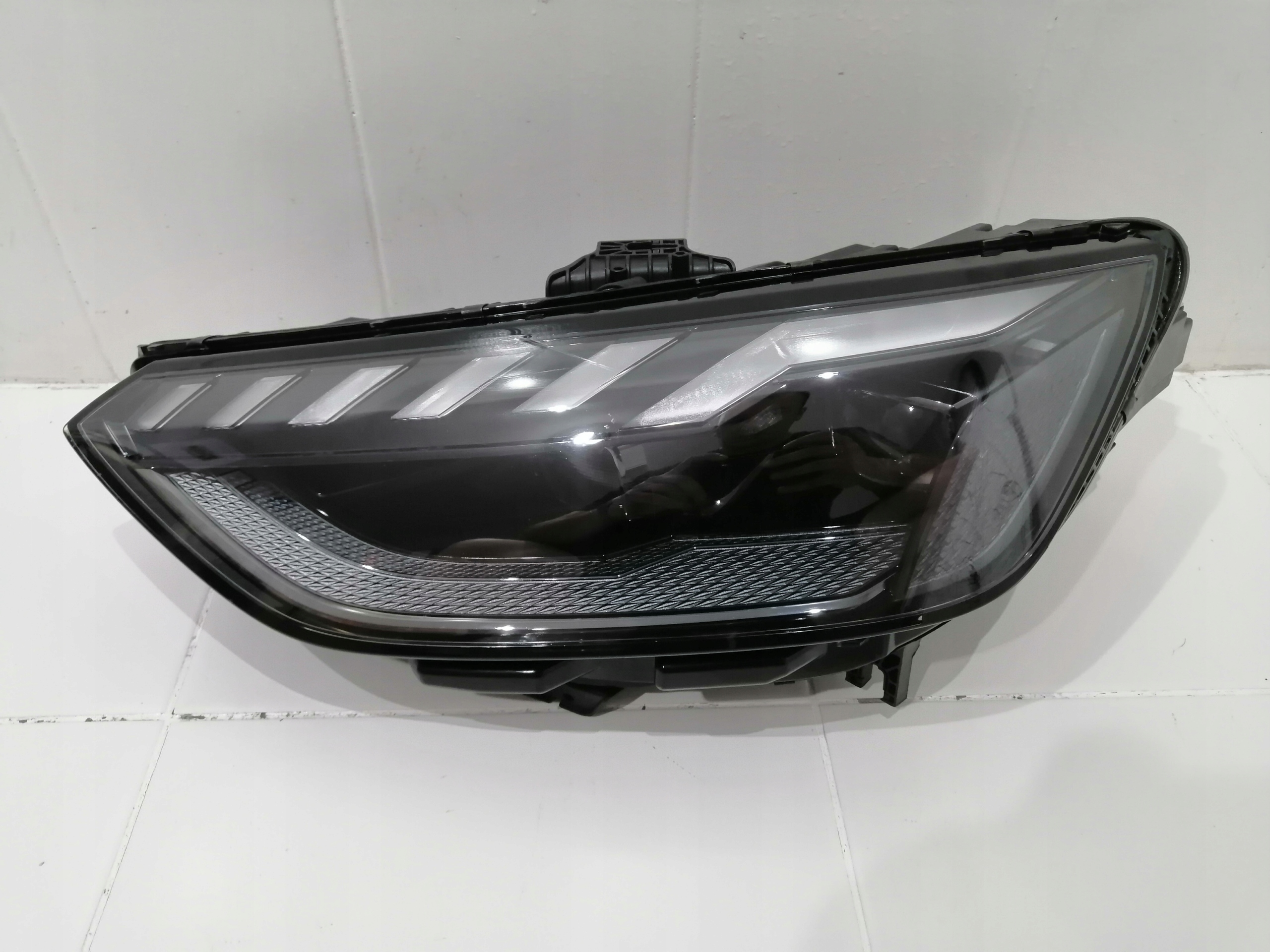 Frontscheinwerfer Audi A4 8W0 8W0941035JL Matrix LED Links Headlight - Thumbnail 1
