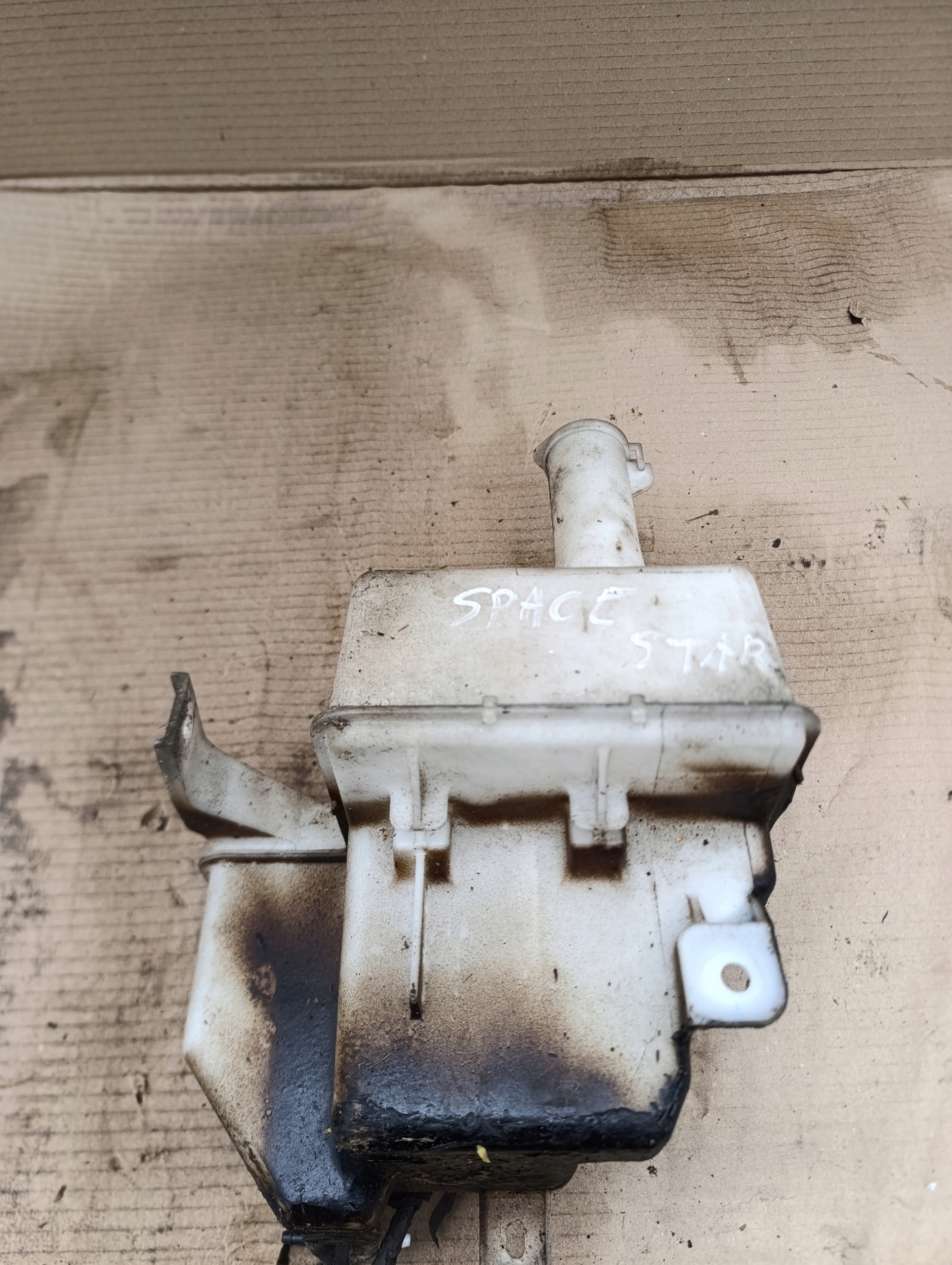 mitsubishi Space Star II бачок омывателя