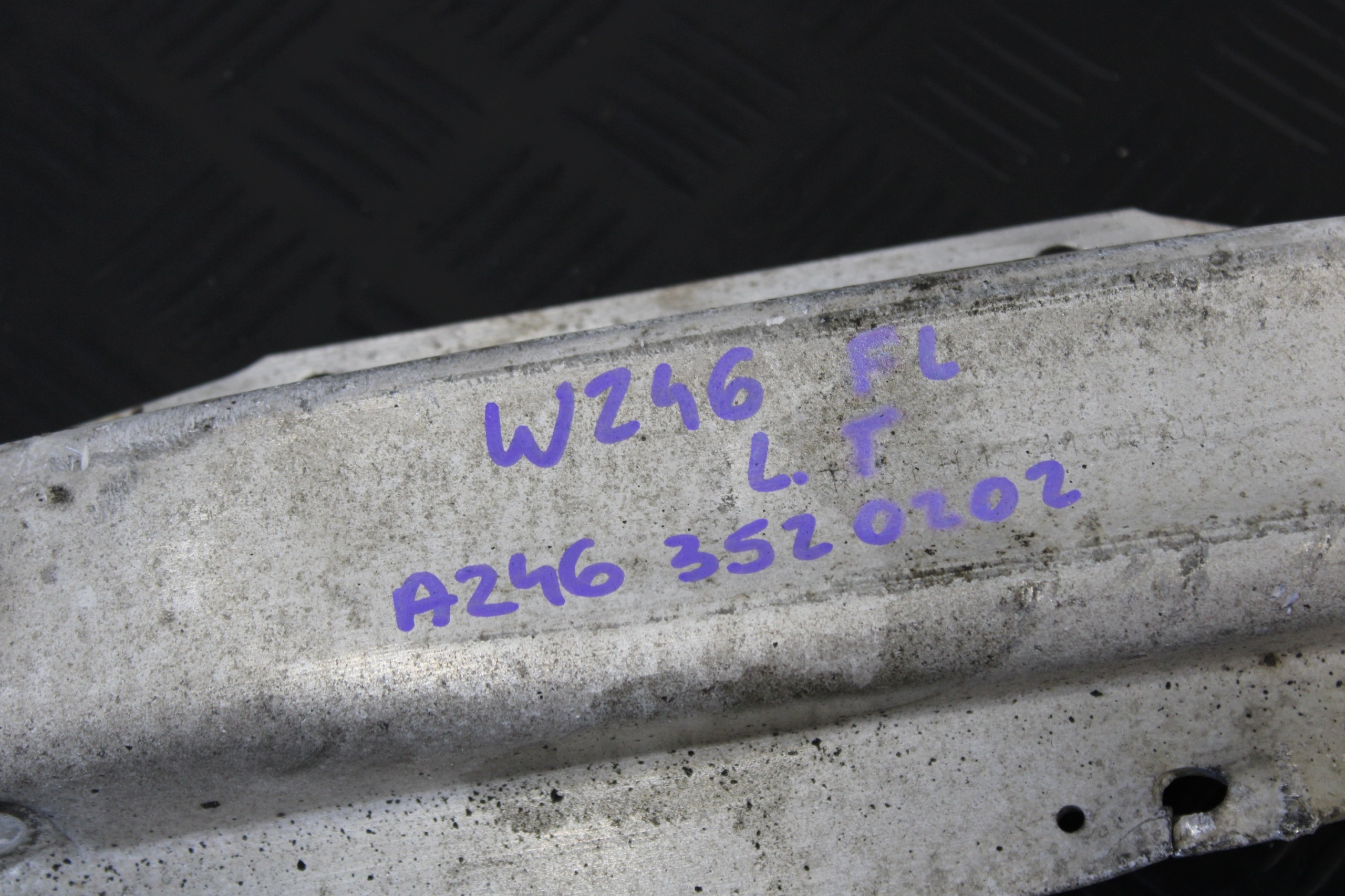 arm left rear part rear A2463520202 MERCEDES B-class W246 LIFT