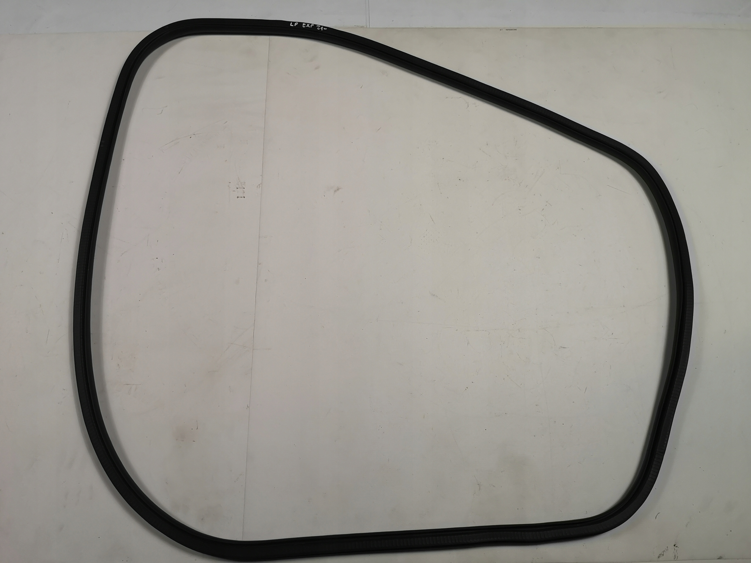 gasket door left front Ford Explorer 2020