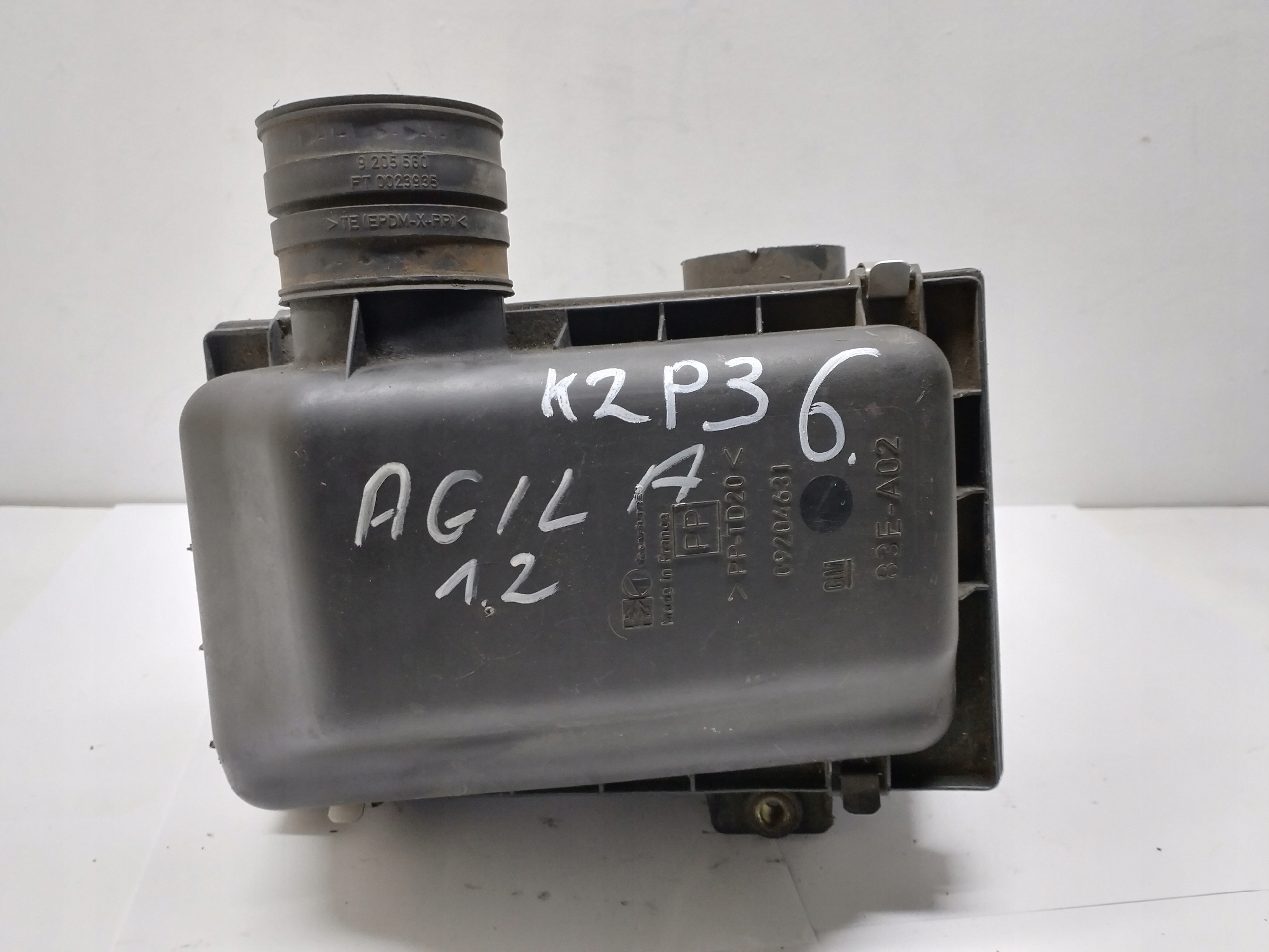 Gehäuse filter luft OPEL AGILA A 1.2 09204631