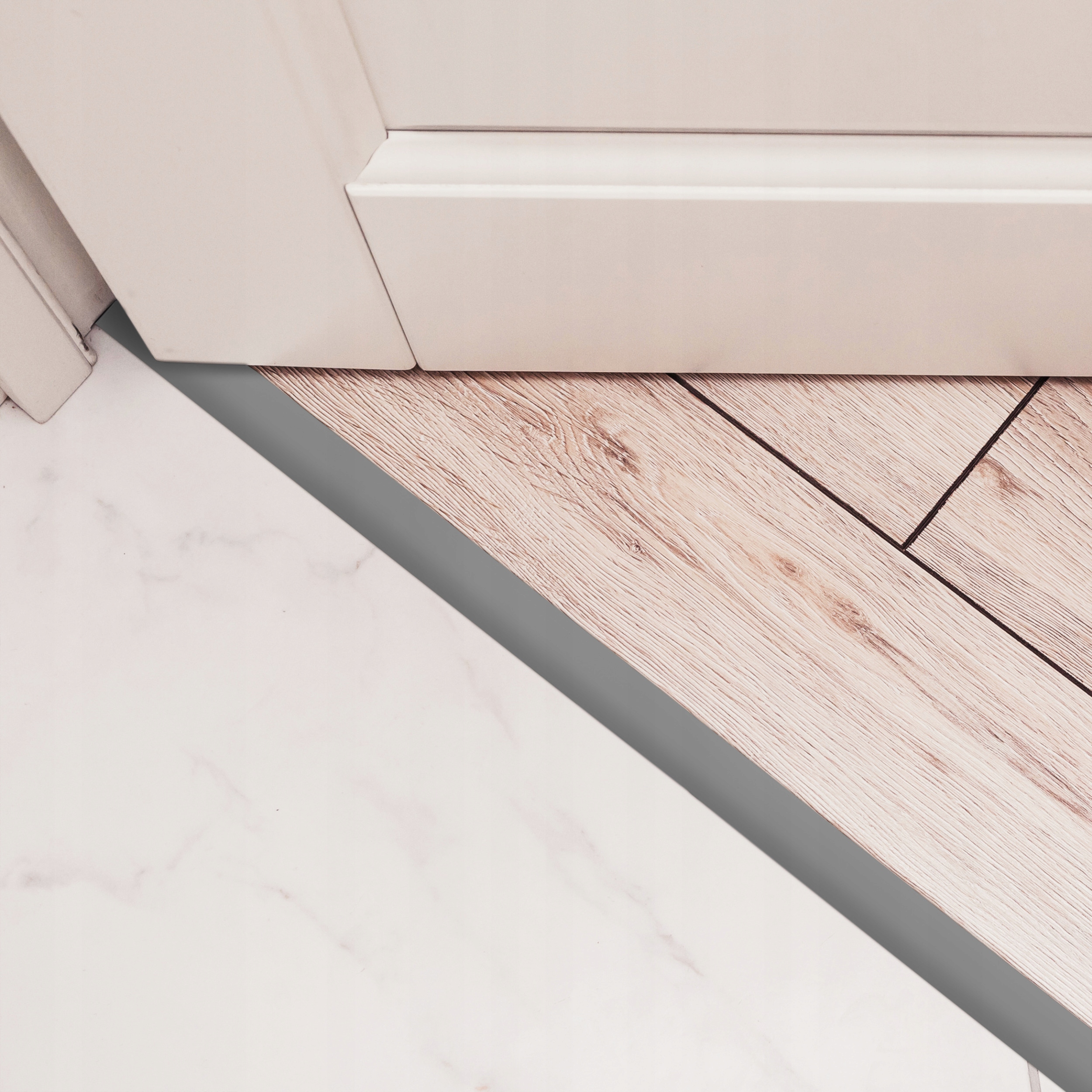 Listwa progowa-dylatacyjna, samoprzylepna, grafit, antracyt 35mm, 5m Długość 5 cm