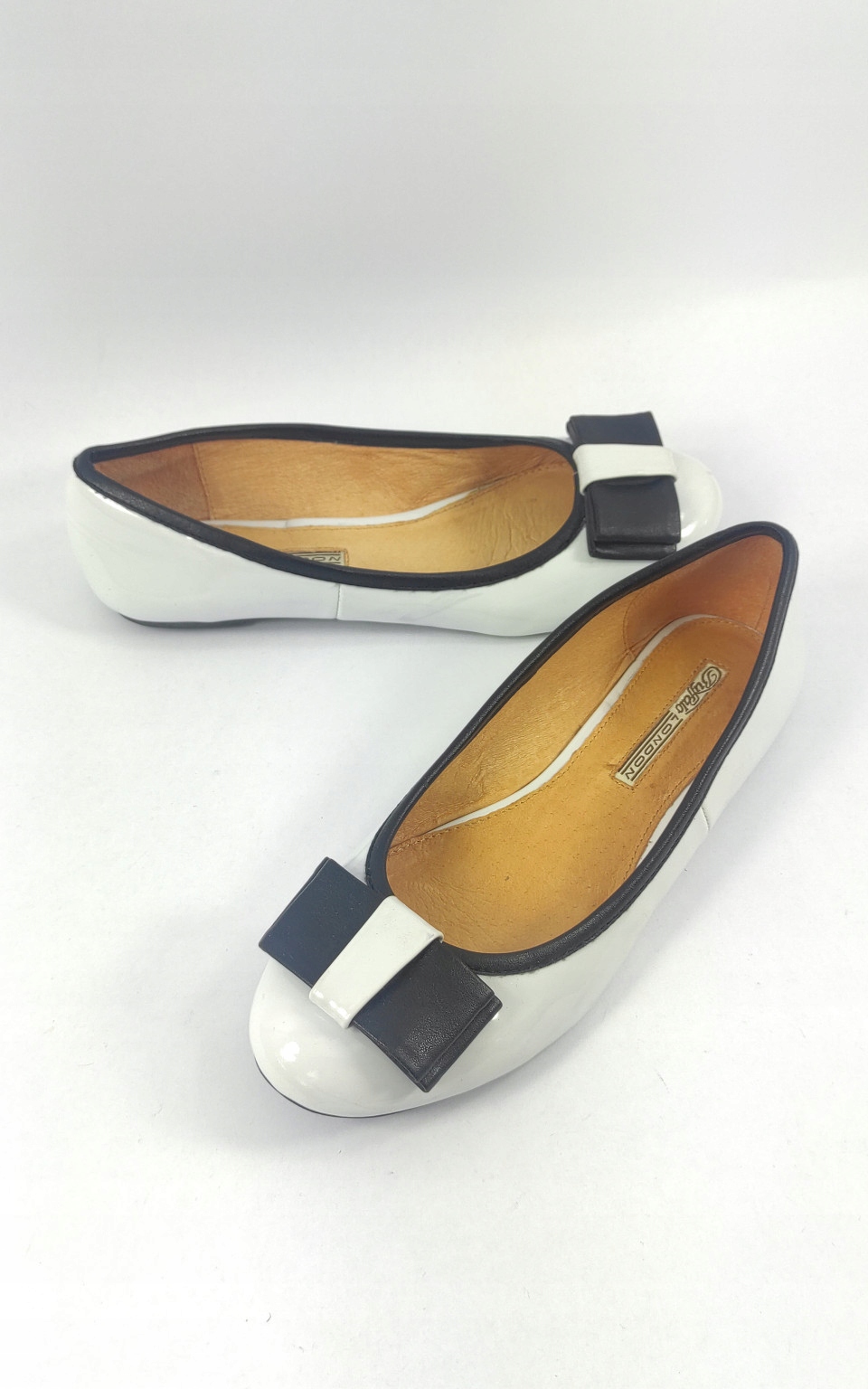 M12266 LA5 BALERINY BIAŁE KOKARDKA 39 Wzór dominujący bez wzoru