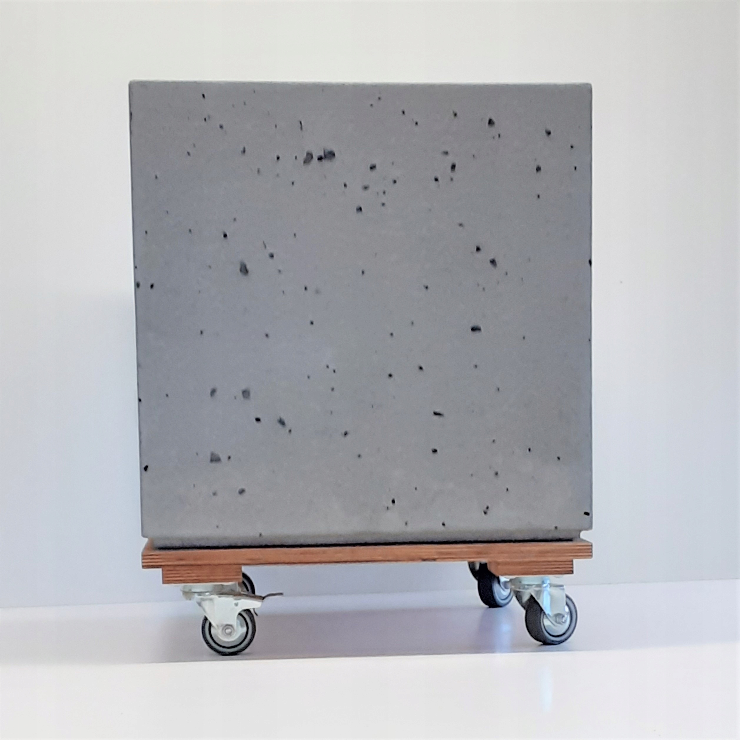 podstawa na kółkach pod donicę 40x40cm grafitowa Materiał wykonania drewno