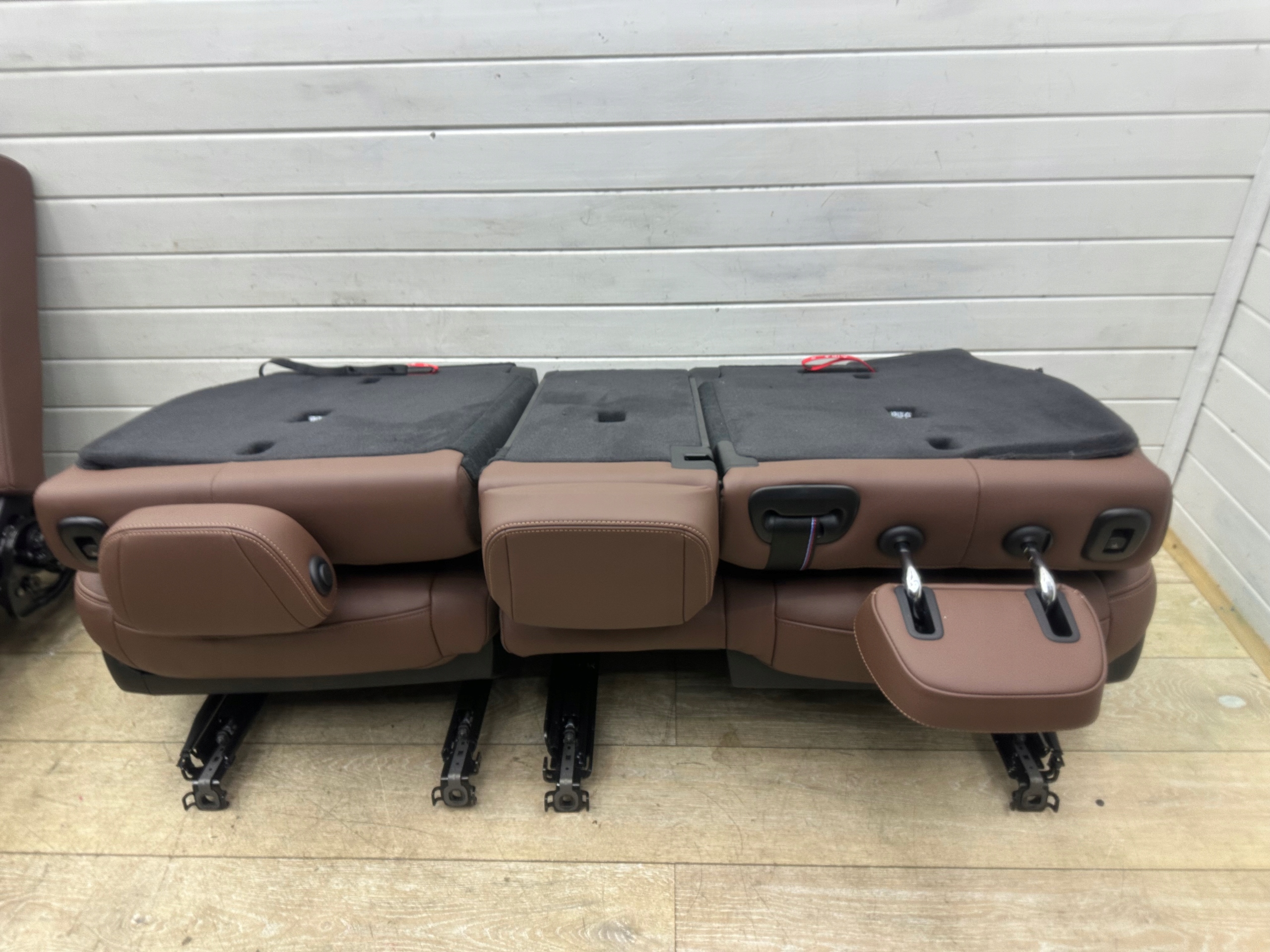 BMW X7 G07 LCI Sitze Sitz innere mitte 6 MIEJSC COFFE KOMFORT