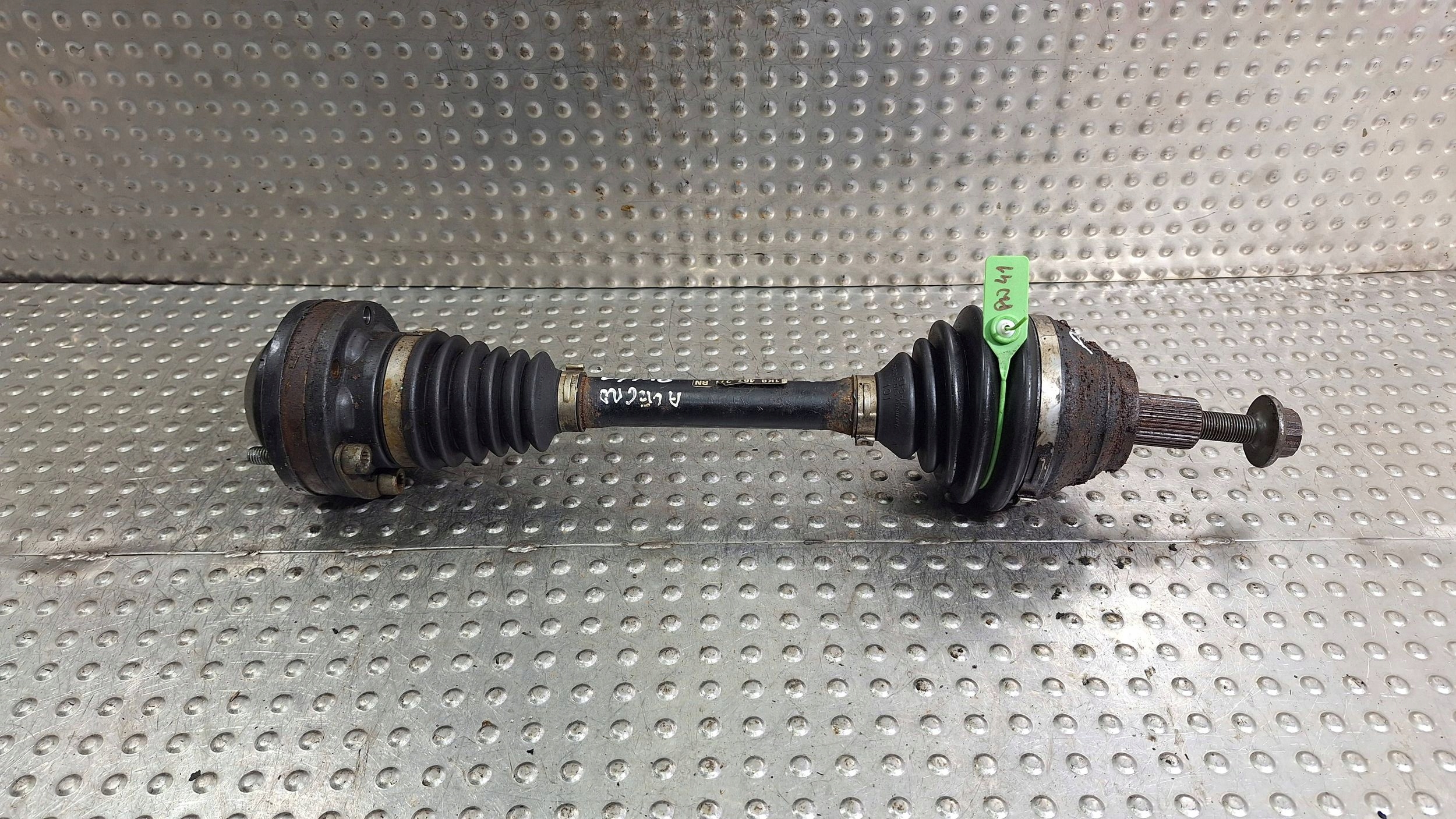 semi-axis left short. front 1K0407271BN GOLF V VI PASSAT B6 B7 CC 2.0 TDI