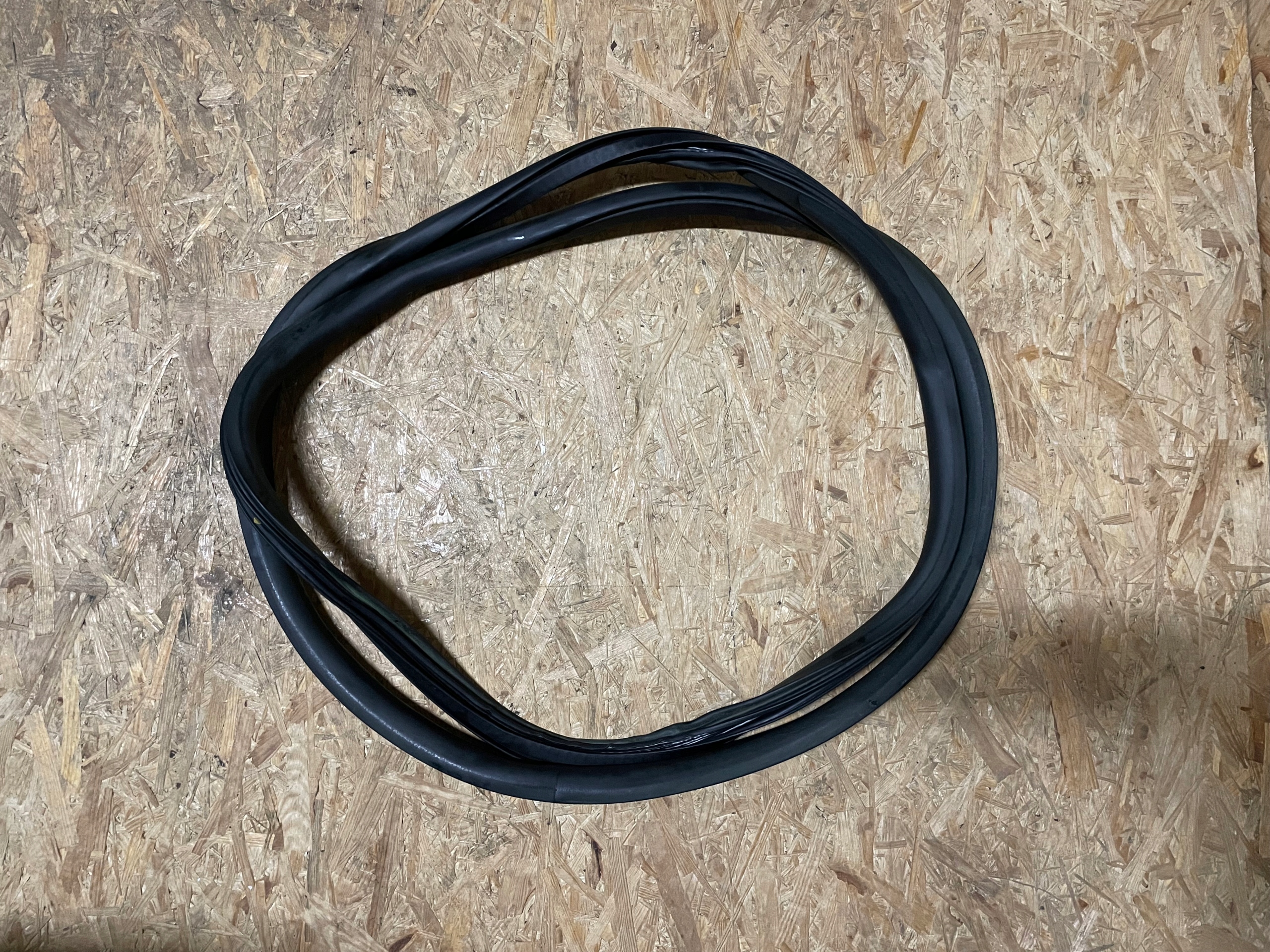 USZCZELKA KAROSERYJNA DRZWI LEWA LEWY TYŁ CITROEN C4 GRAND PICASSO II 2