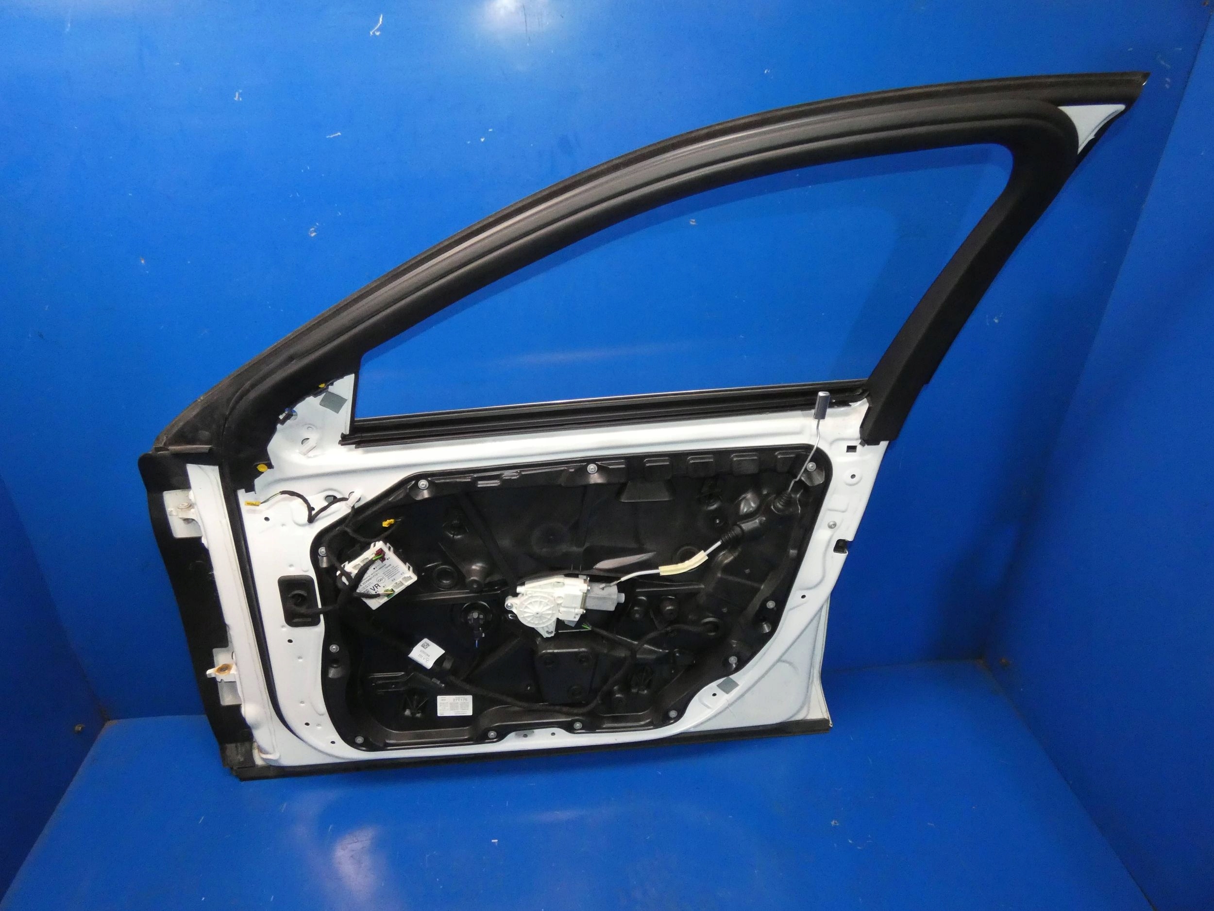 MERCEDES S KLASA W222 door right front front LAKIER 799