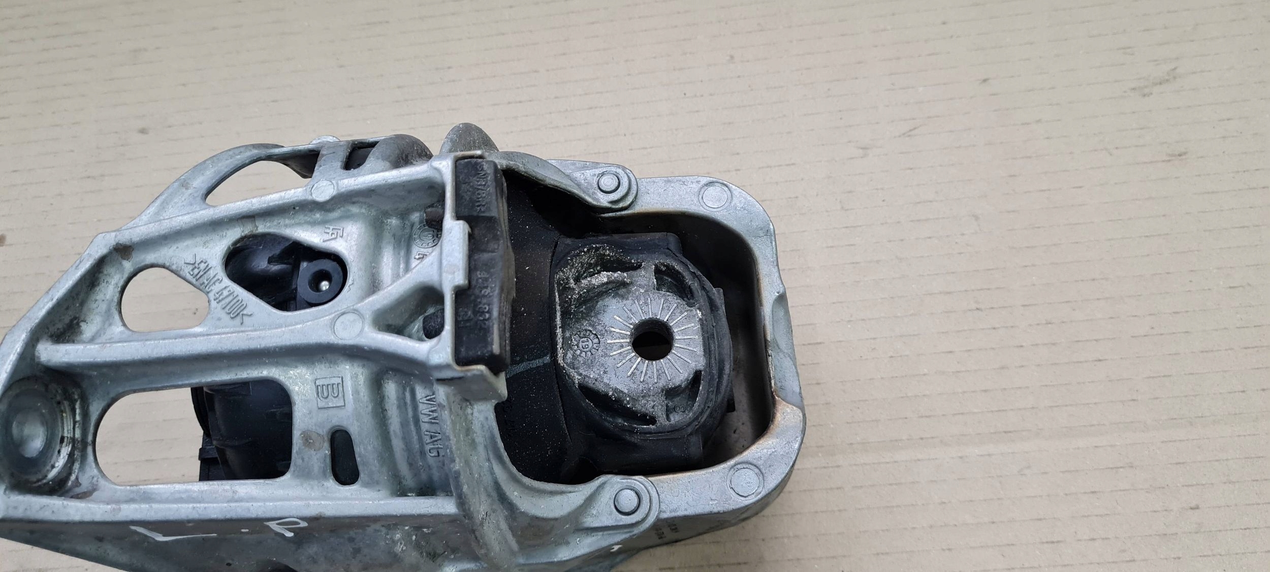 SQ5 Q5 80A engine mount left left front 3.0 TFSI 4M0199371FG