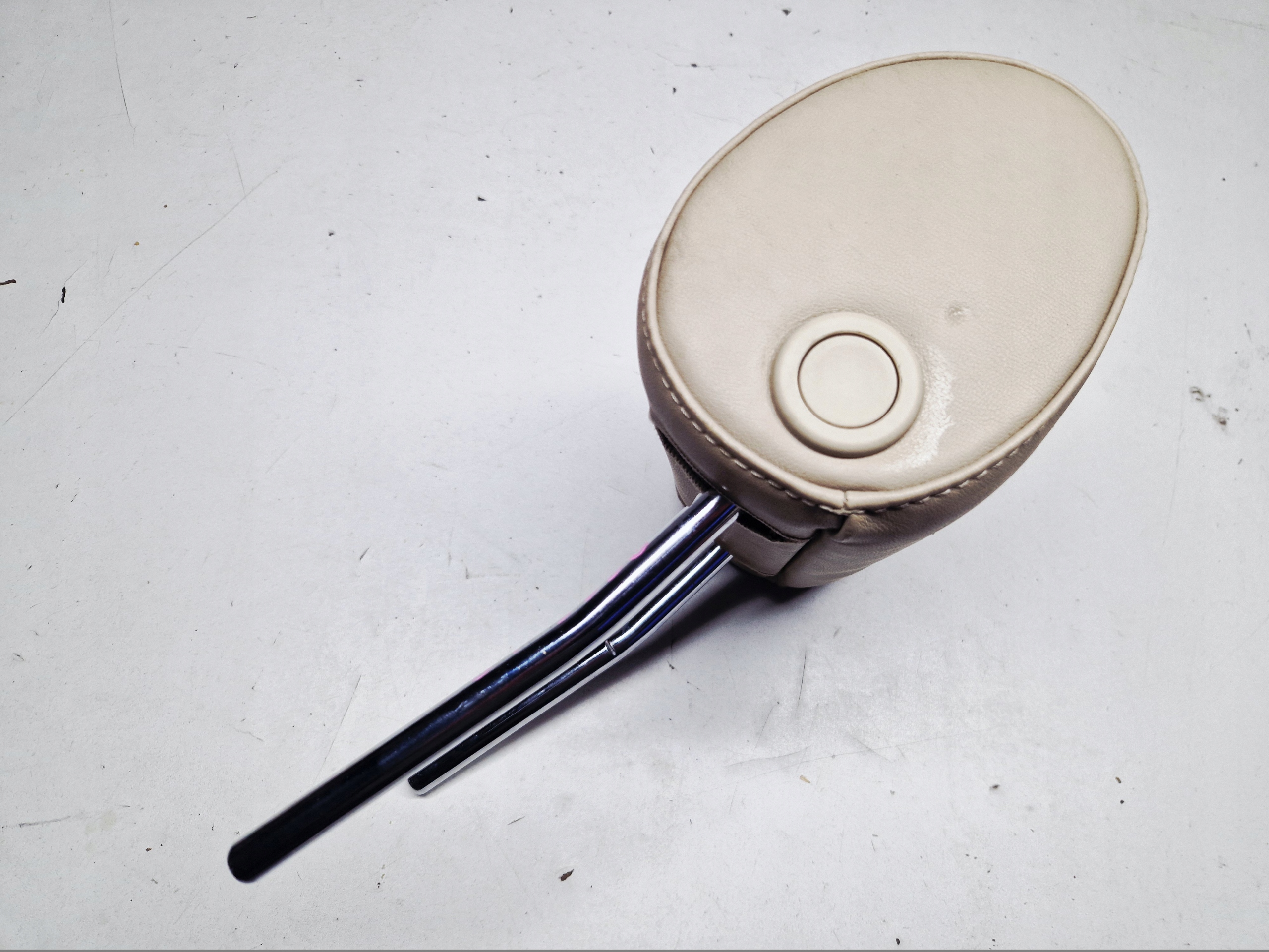 AUDI A6 C6 A6C6 rest seat left front leather