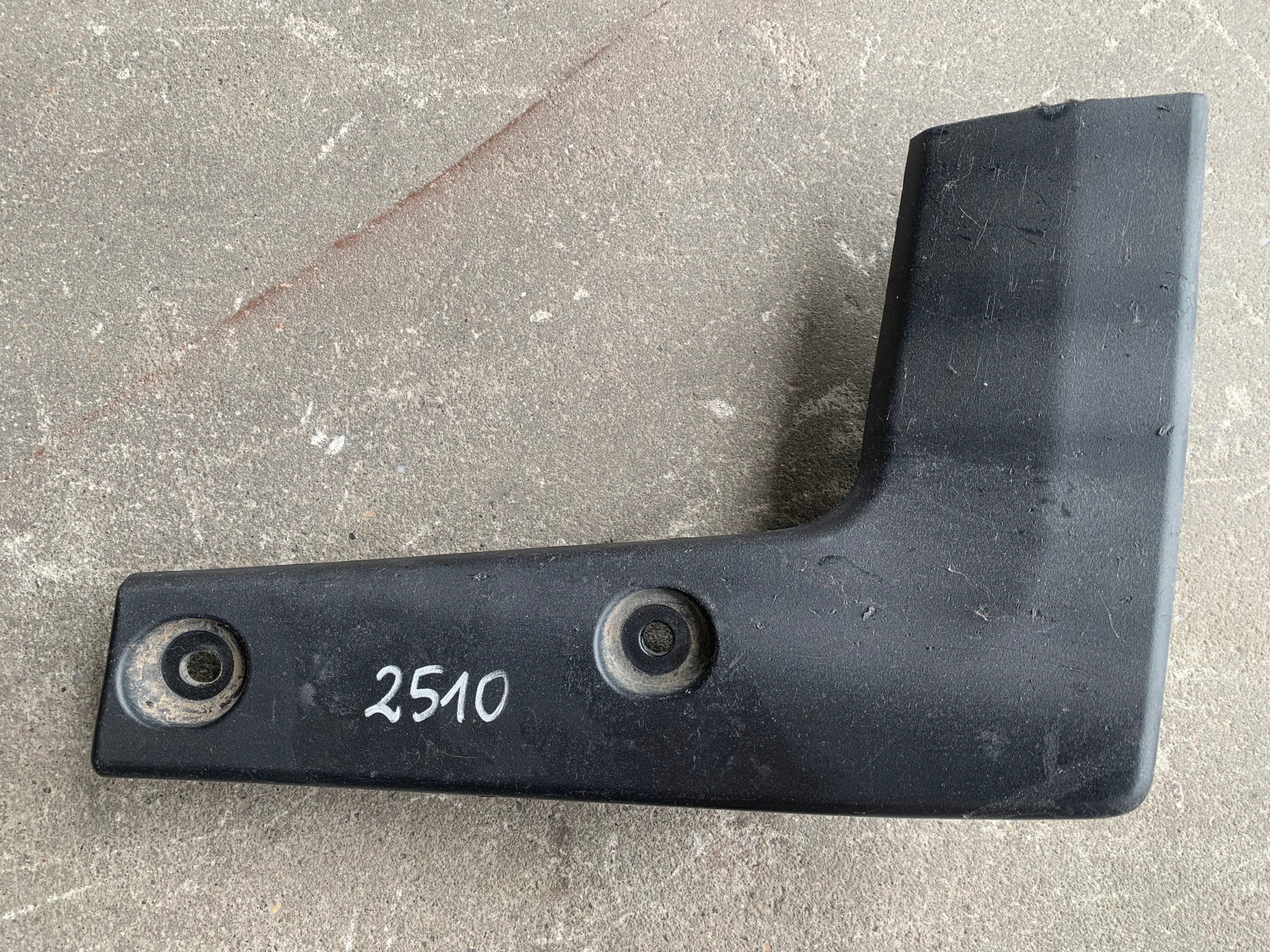 kia PROCEED III брызговик задний правый 86842-J7700