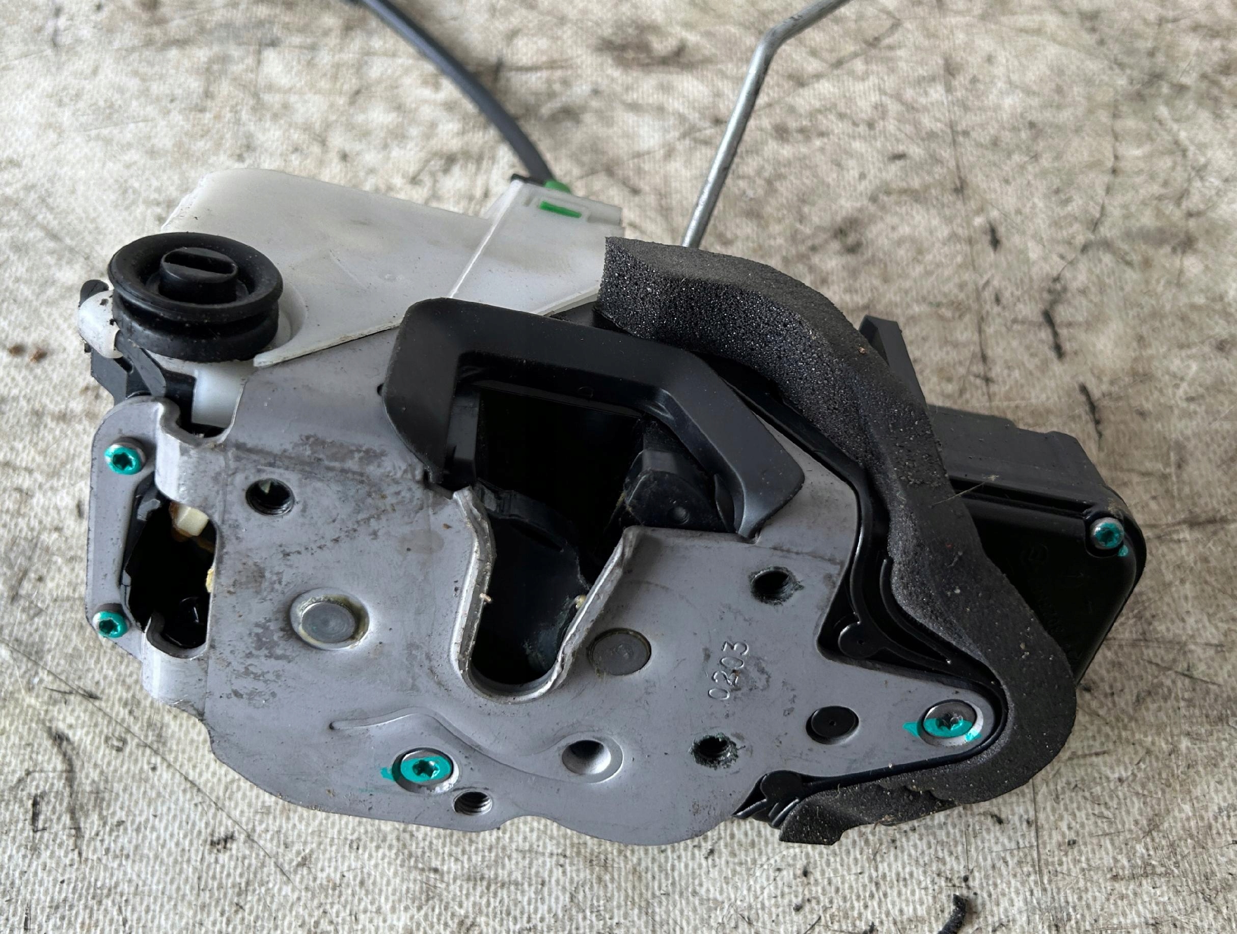 lock door right rear part OPEL INSIGNIA A 13503788