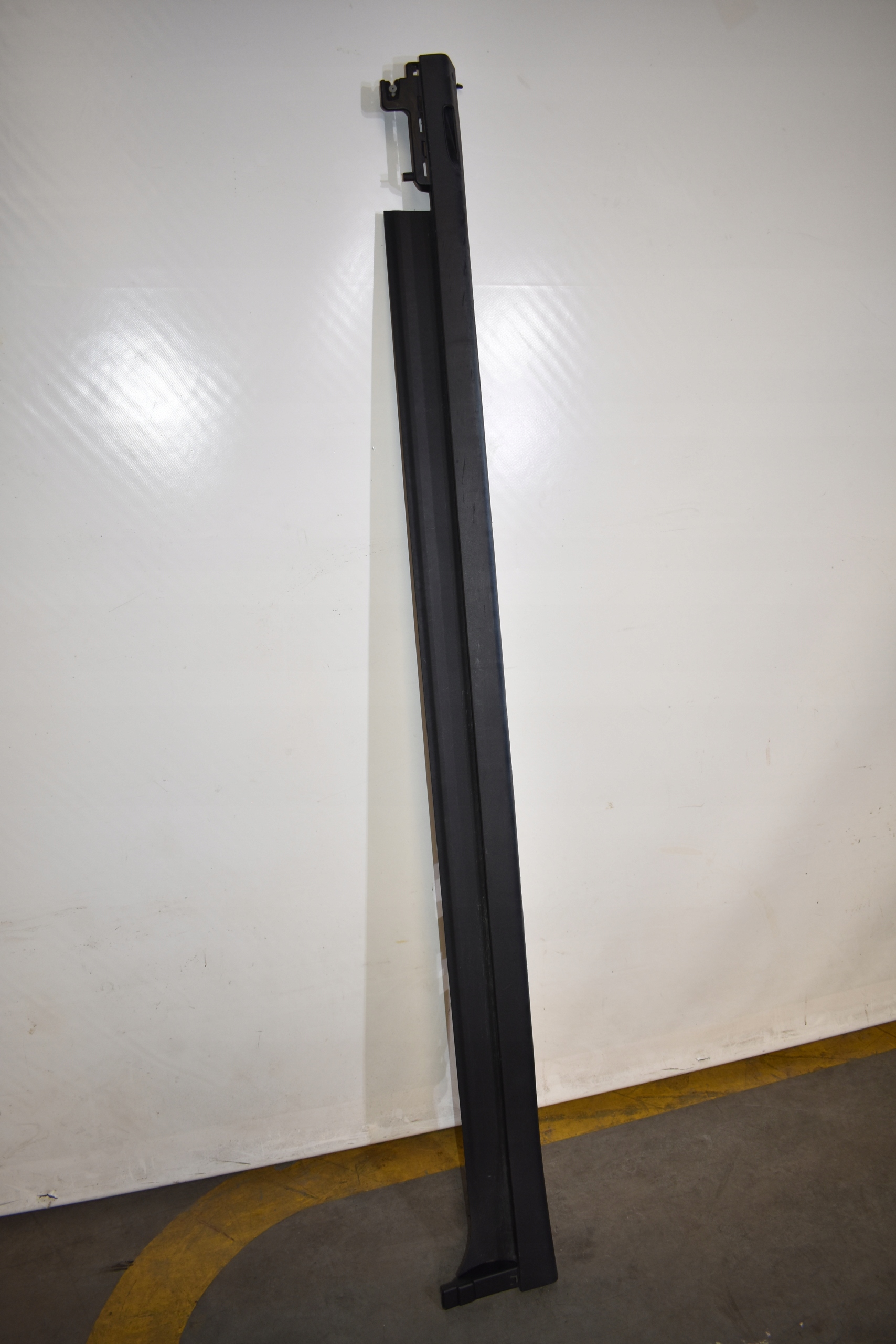 IDEALNA moulding threshold LED right BMW G01 G02 1