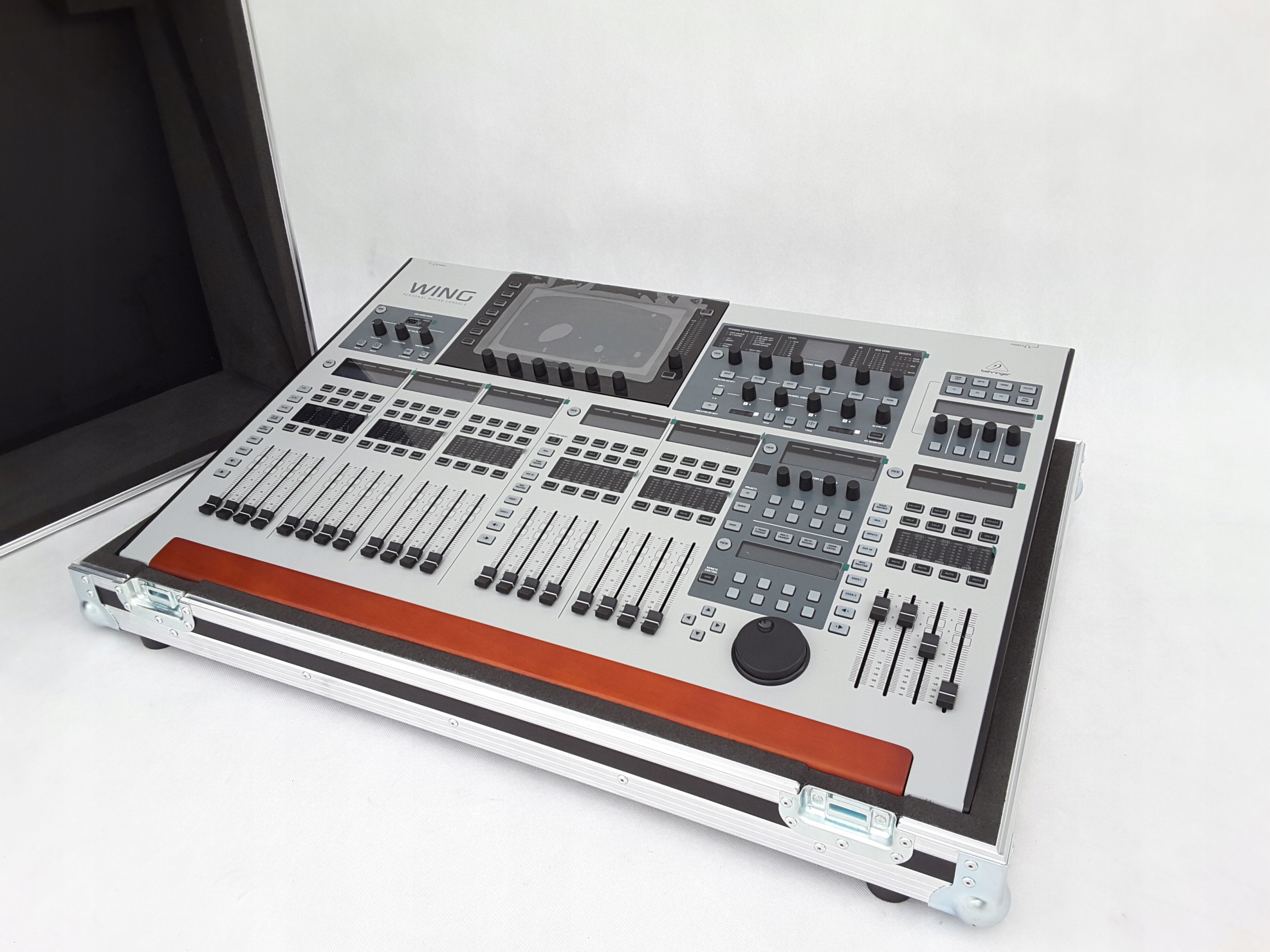 Case na Behringer WING flight case Kod producenta BERYWINGNAK