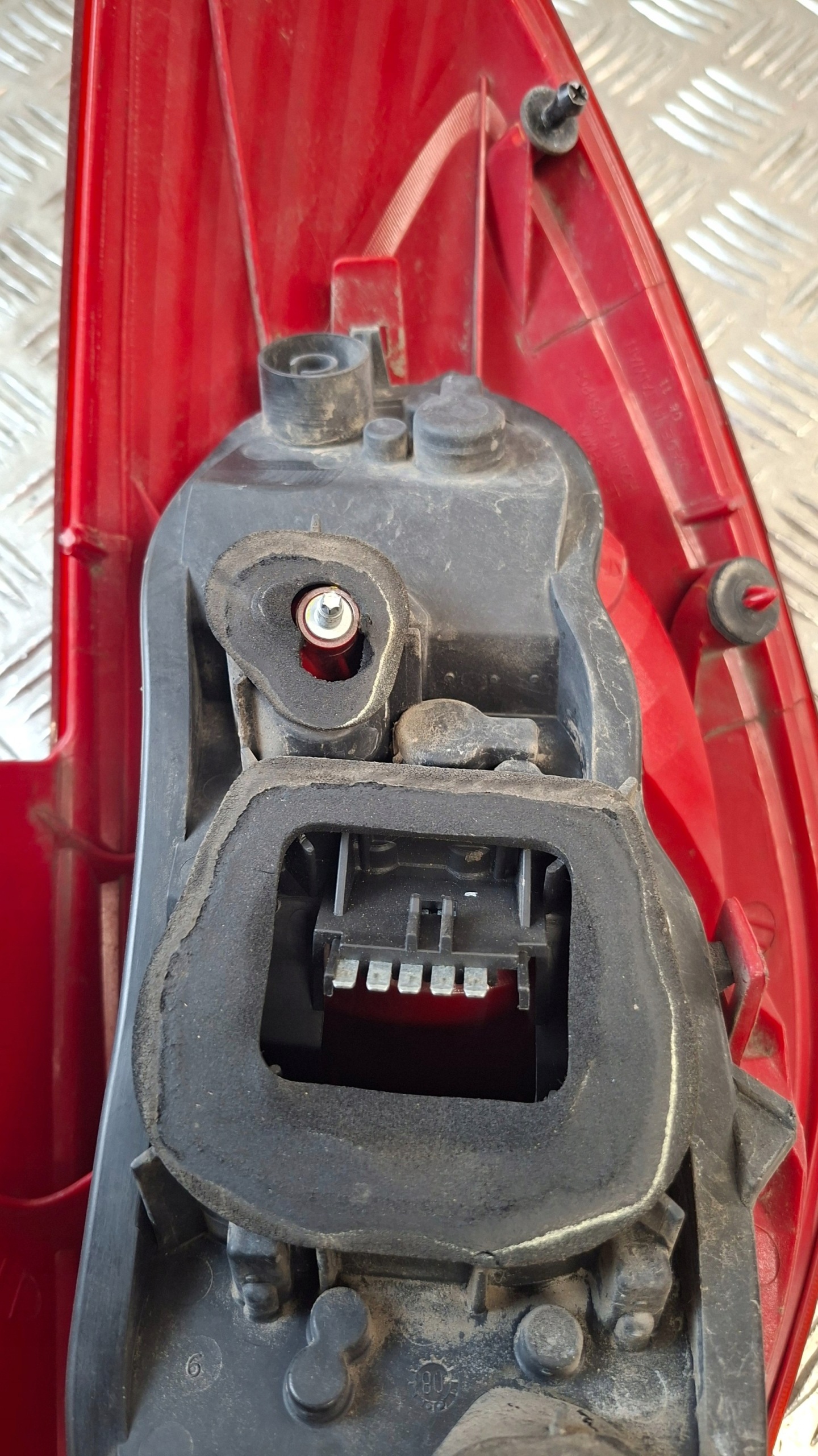 Licht links heck OPEL CORSA D