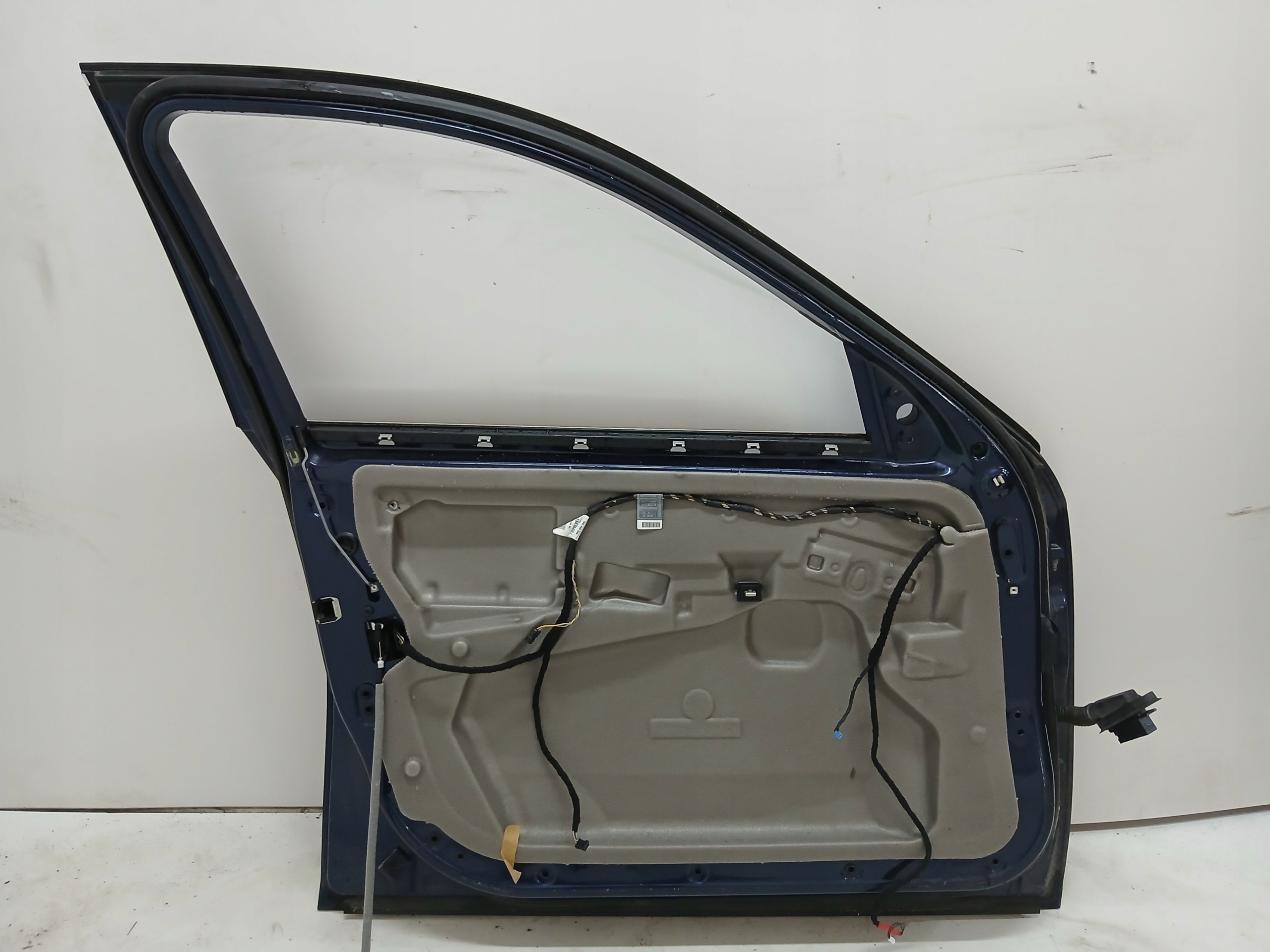 door left front front BMW E60 A76/5 TIEFSEEBLAU