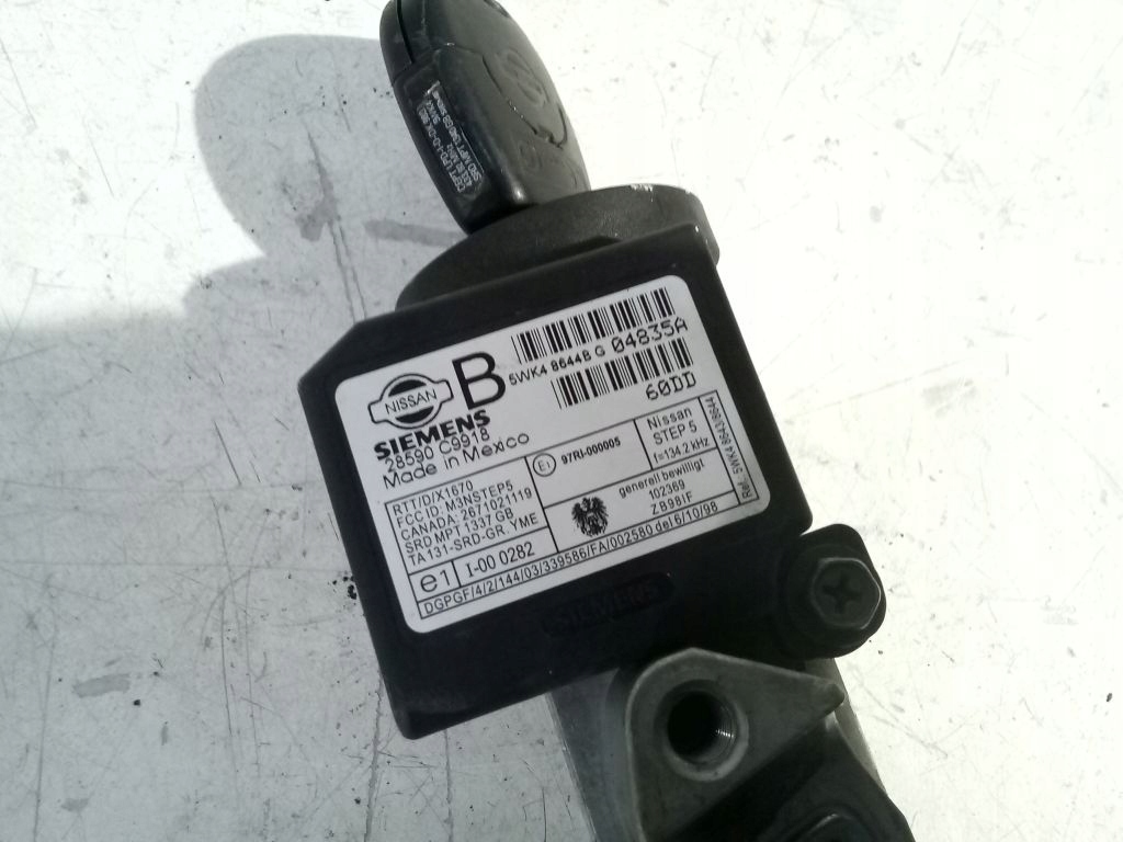 Nissan Maxima QX V ignition z kluczykiem