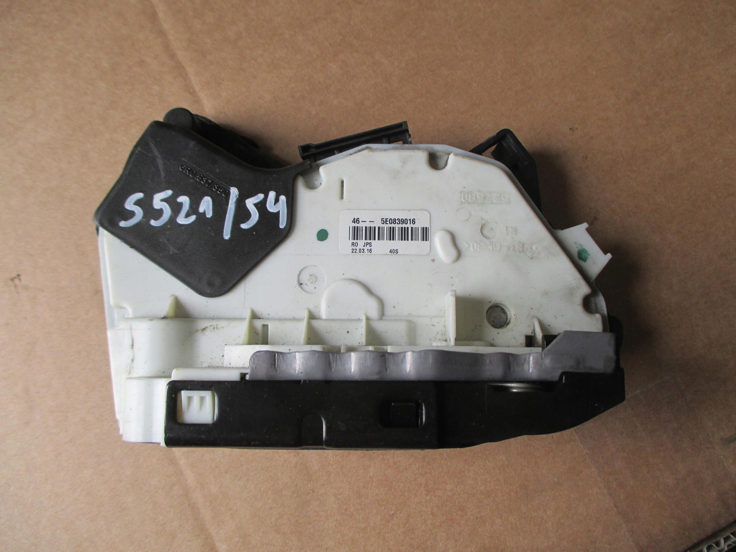 SKODA VW SEAT ZAMEK Z DRZWI PRAWY TYŁ