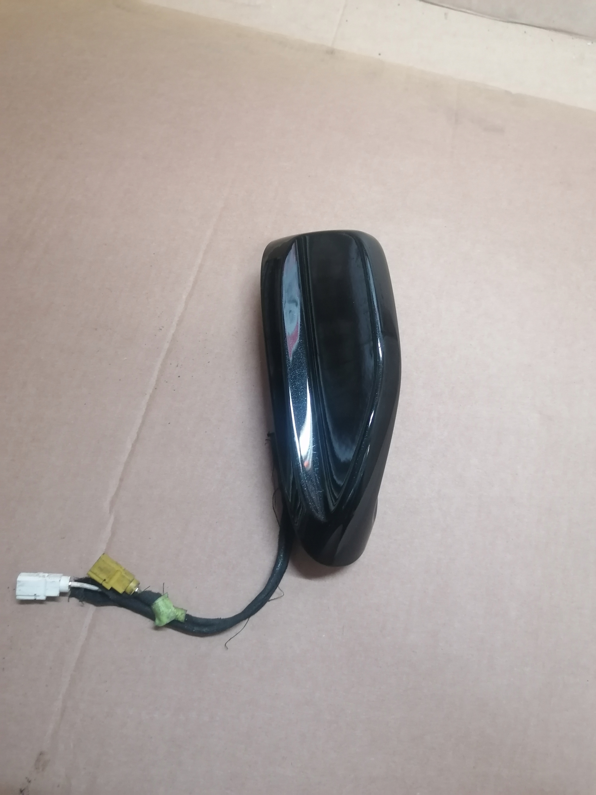 АНТЕННА НА КРЫШУ GPS JEEP GRAND CHEROKEE WK2