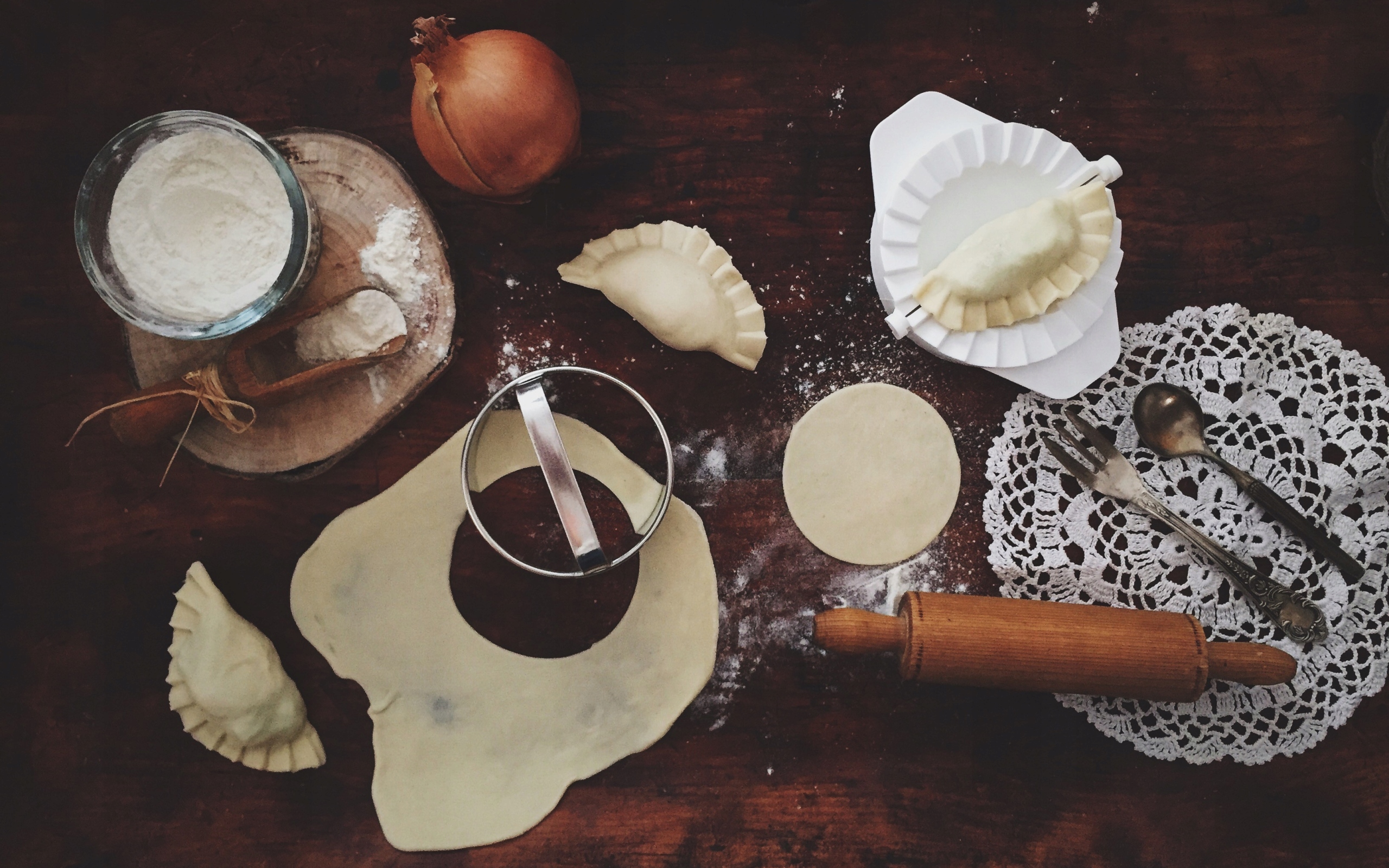 Wykrawacz do PIEROGÓW i CIASTEK 10 cm Kod producenta 0255