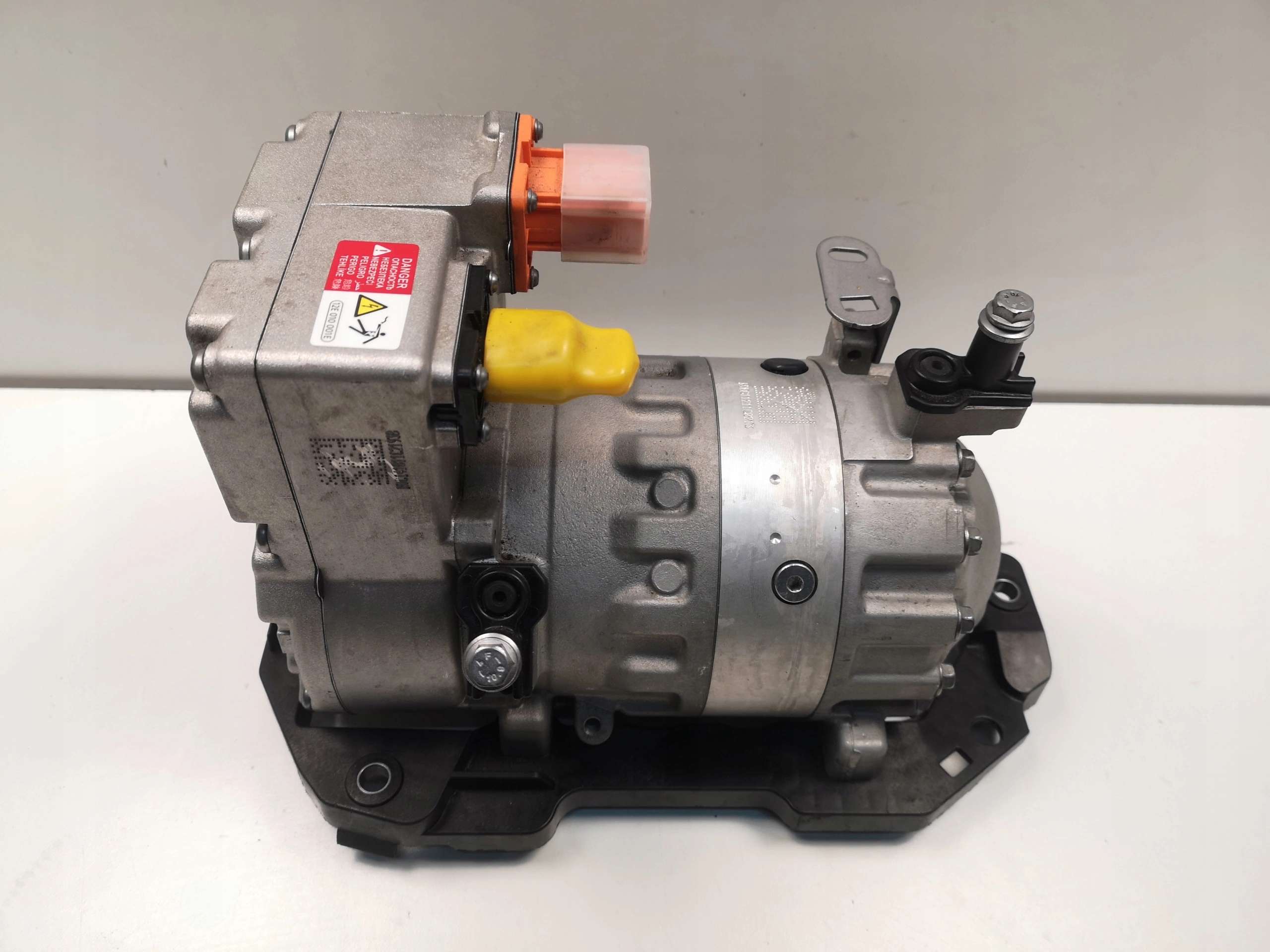 vw id,3,4 компрессор кондиционера 1EA820808B