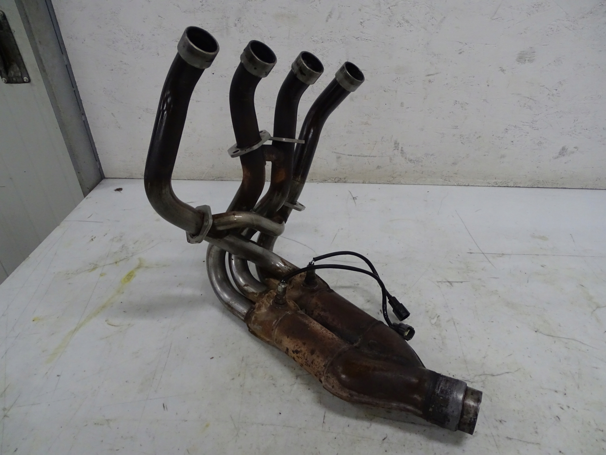 Kawasaki GTR 1400 выпускные коллекторы коленей