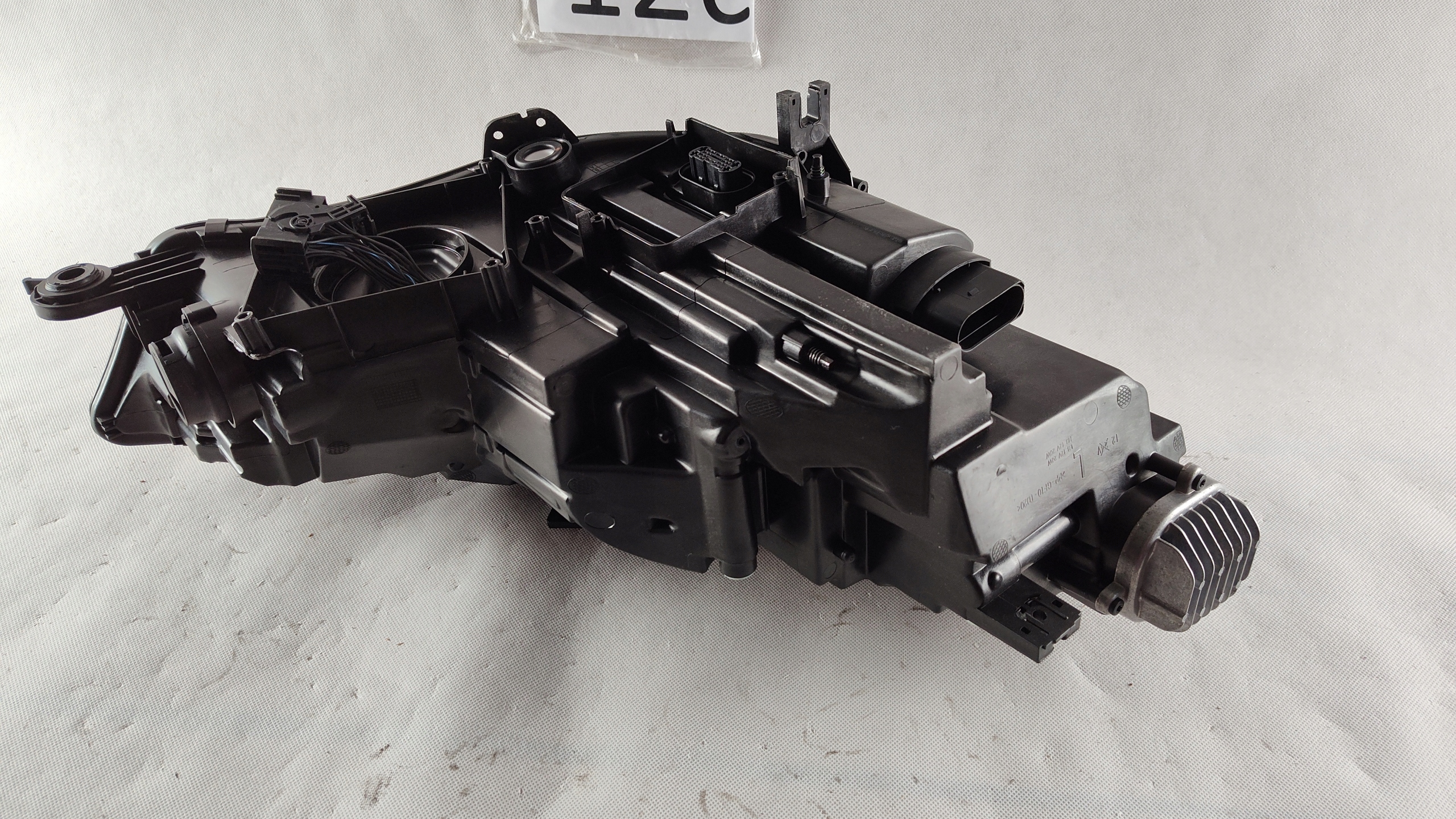 Audi A4 B9 15- Фара левая full led 8W0941033 европа